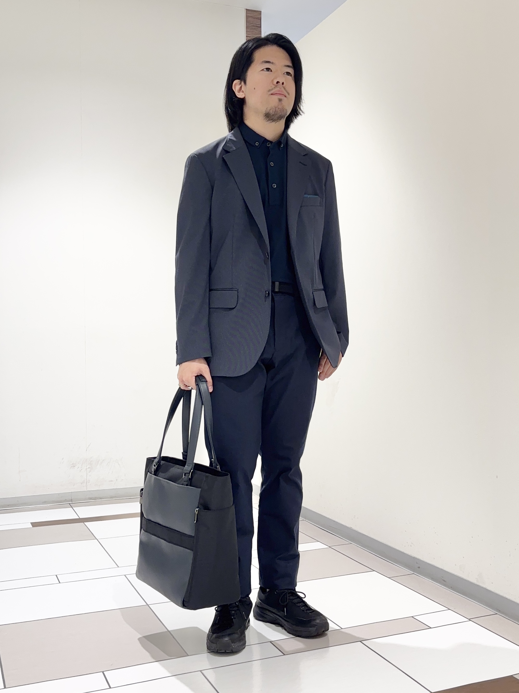 及川さんの「TAKEO KIKUCHI｜【360&deg;ストレッチ／軽量】None Of Stress ライト ジャケット（セットアップ対応）」を使ったコーディネート