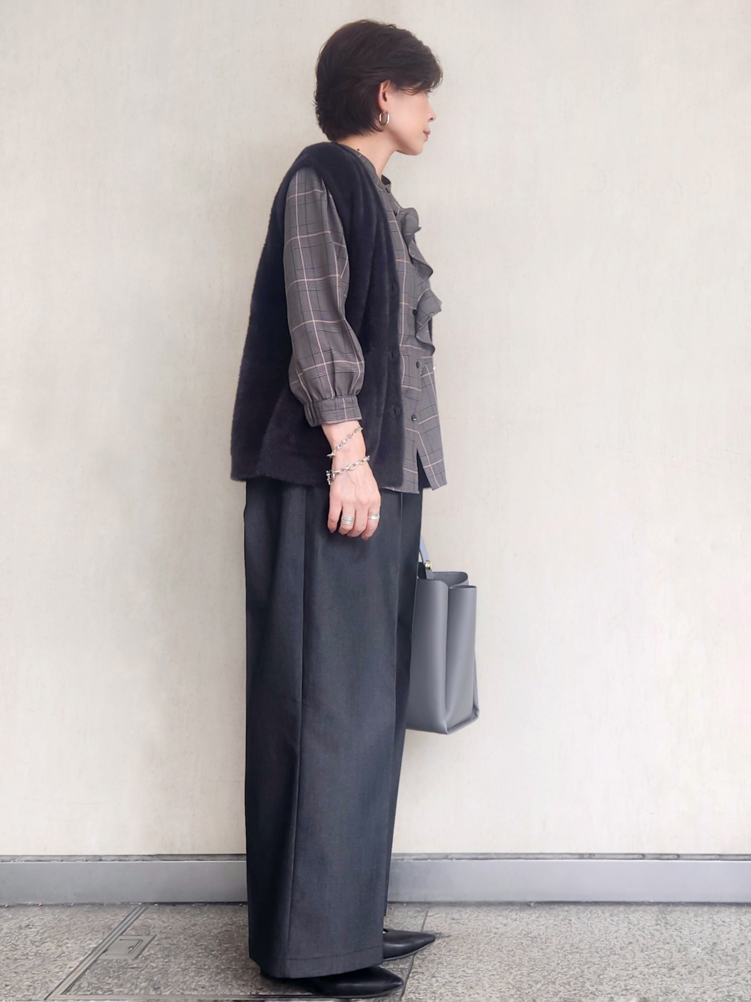 milkyさんの「OPAQUE.CLIP｜フェザーヤーンニットベスト【洗濯機OK】」を使ったコーディネート