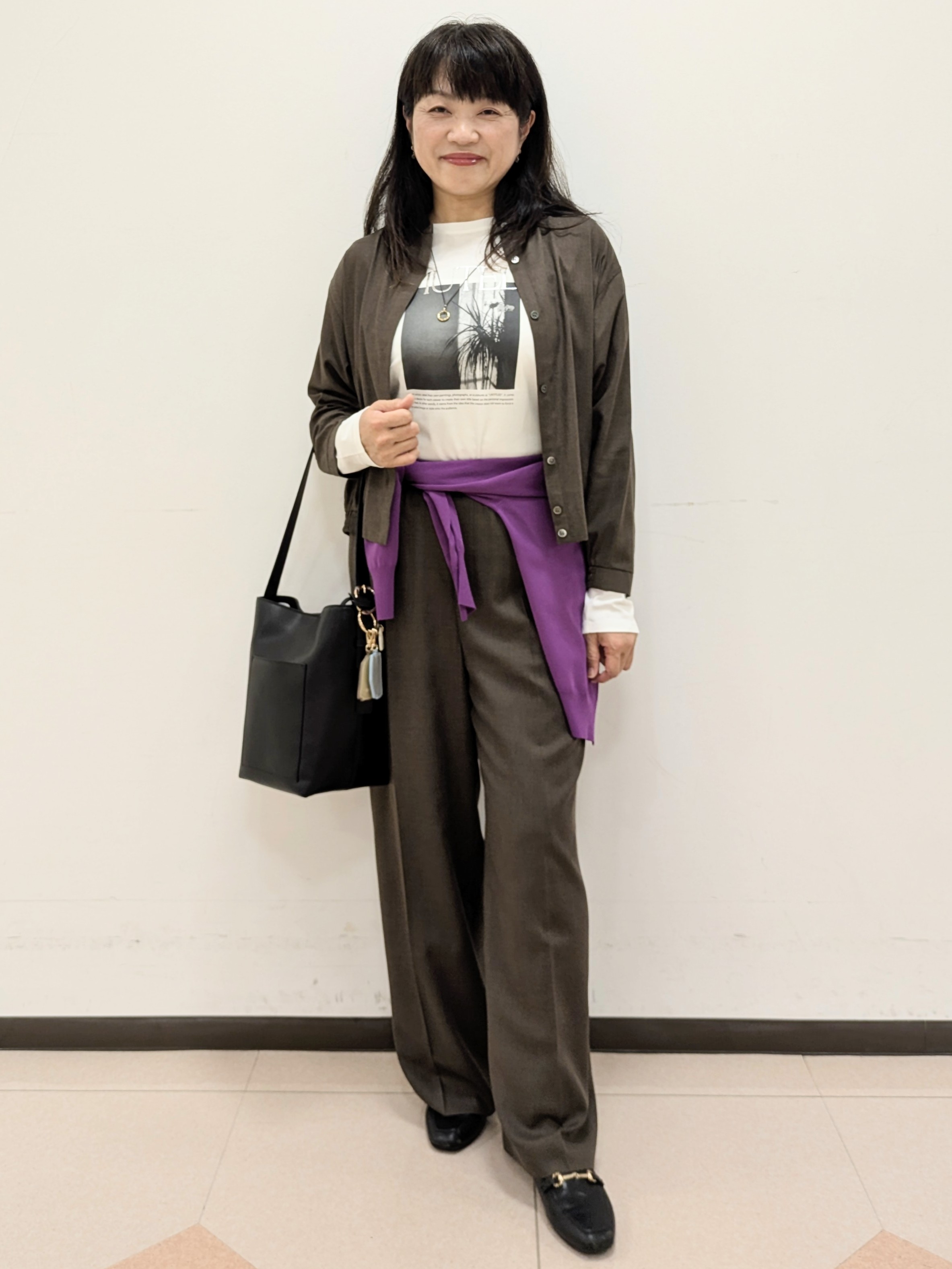 ともさんの「UNTITLED｜【セットアップ可/秋羽織り】メランジツイルシャツ」を使ったコーディネート