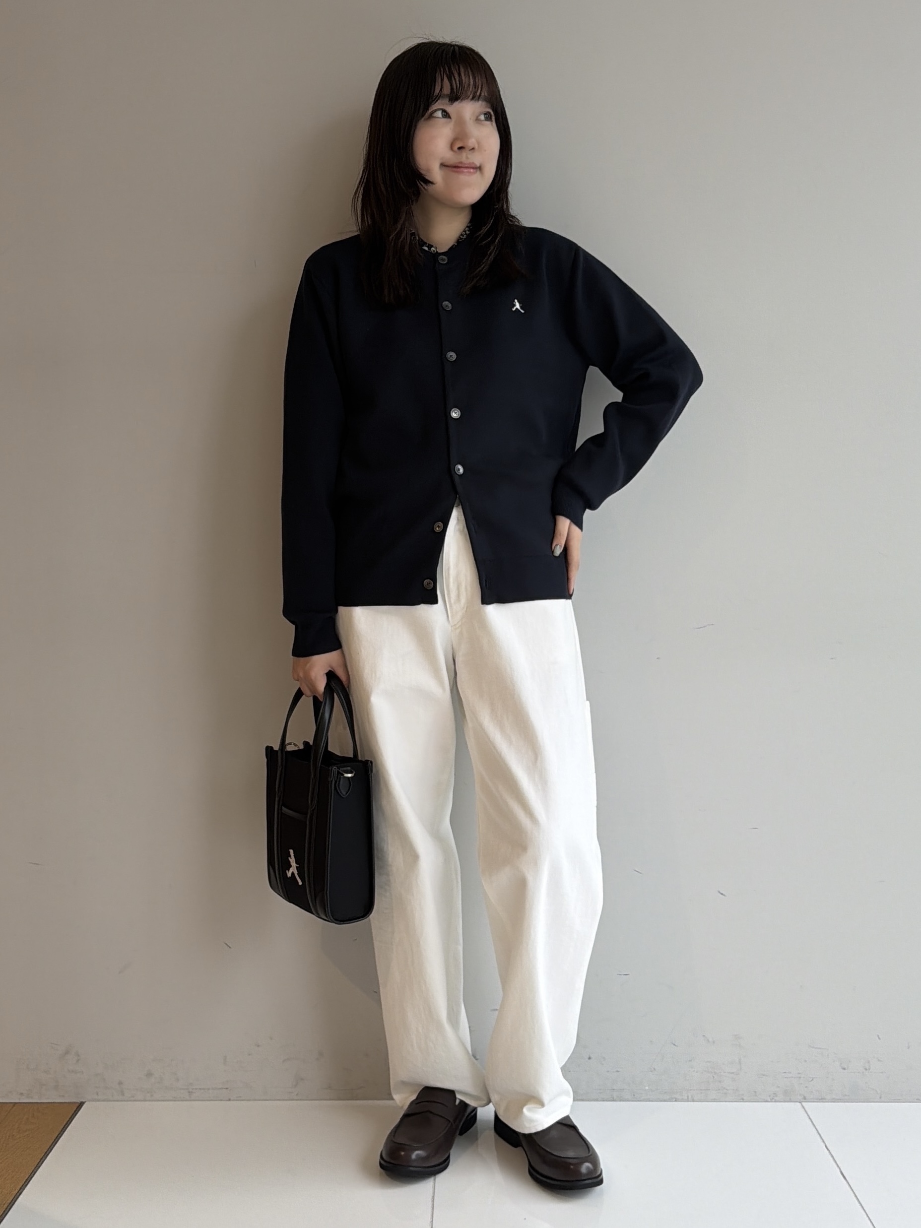 Akutagawaさんの「TAKEO KIKUCHI｜【BOWLER HAT LABEL】日本製クルーネックカーディガン」を使ったコーディネート