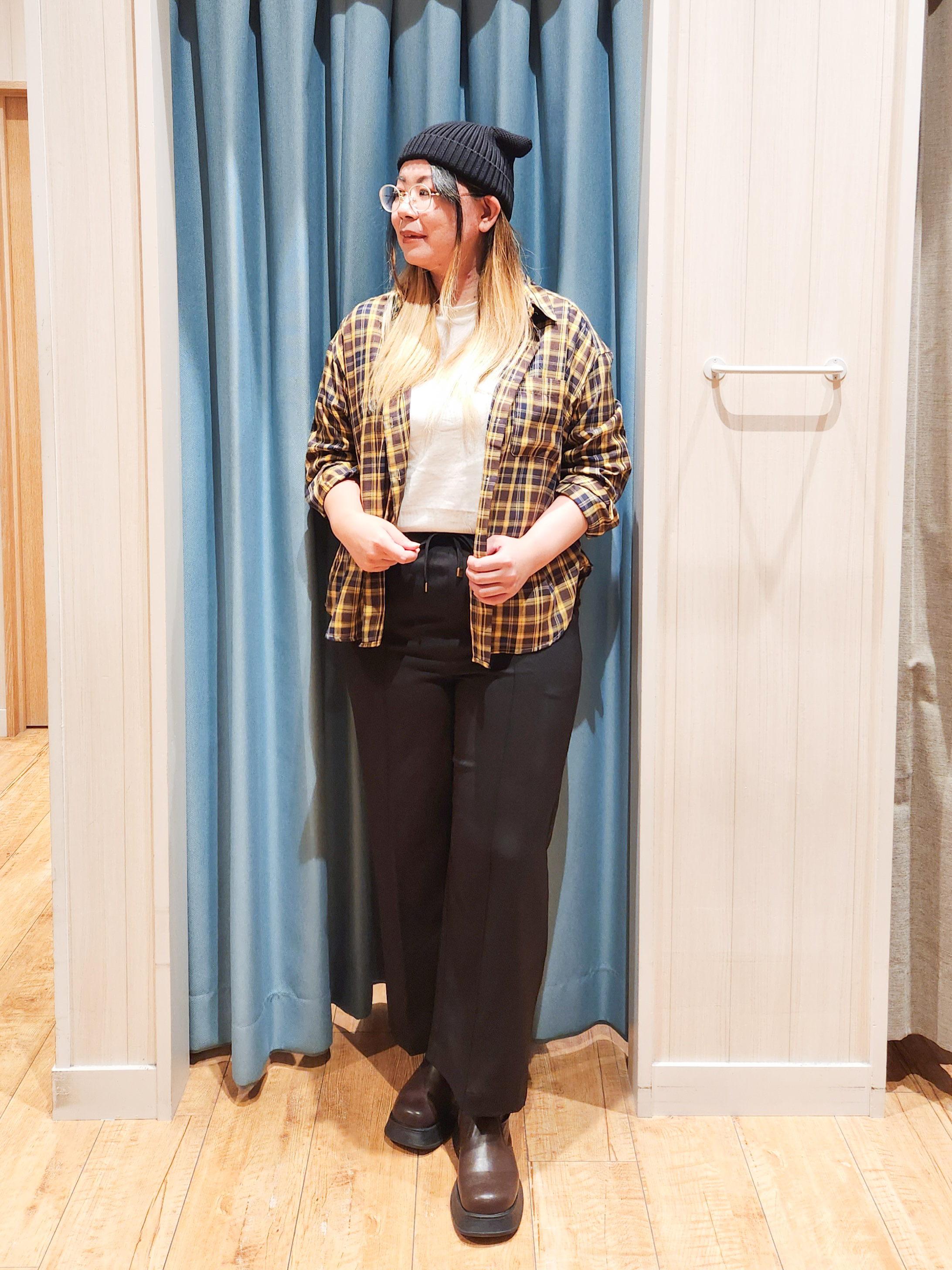 れーやんさんの「SHOO･LA･RUE｜【洗濯後しわになりにくい/S-LL】選べる6パターン 羽織としても活躍する ベーシックシャツ」を使ったコーディネート