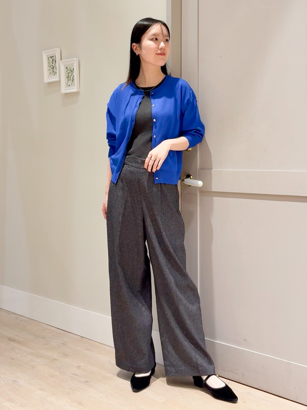 Mayuさんの「grove｜【前後2WAY】さりげなく、上品にきらめく ニットカーディガン」を使ったコーディネート