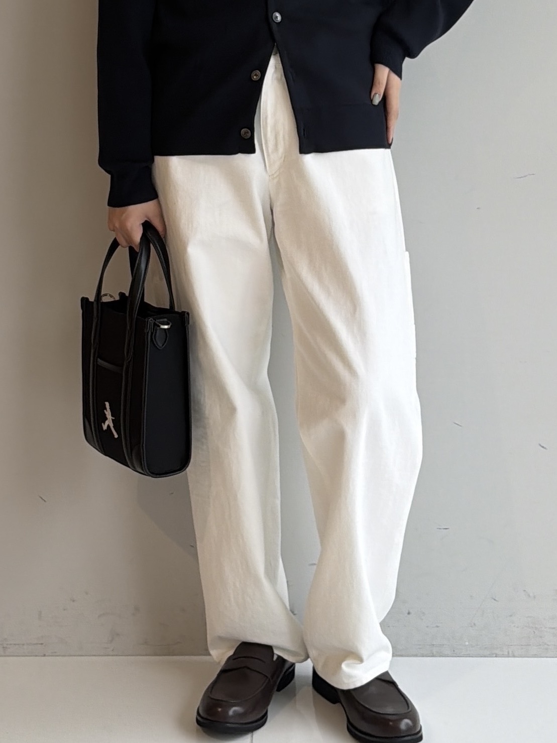 Akutagawaさんの「TAKEO KIKUCHI｜【BOWLER HAT LABEL】日本製クルーネックカーディガン」を使ったコーディネート