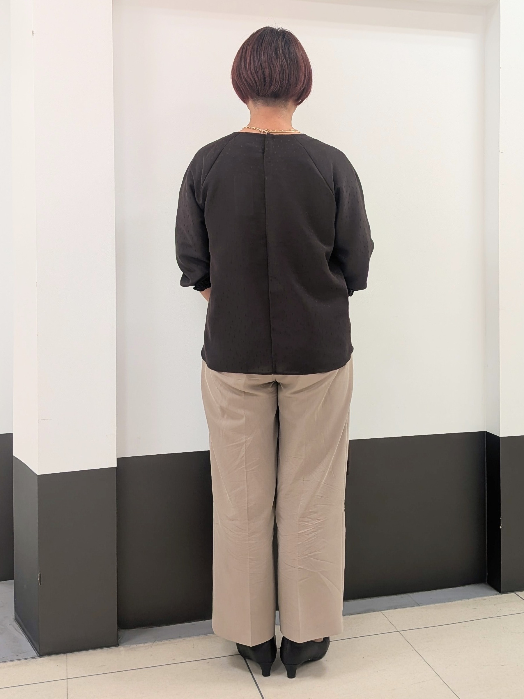 じゅりさんの「Reflect｜タックデザイン ラグランスリーブブラウス」を使ったコーディネート