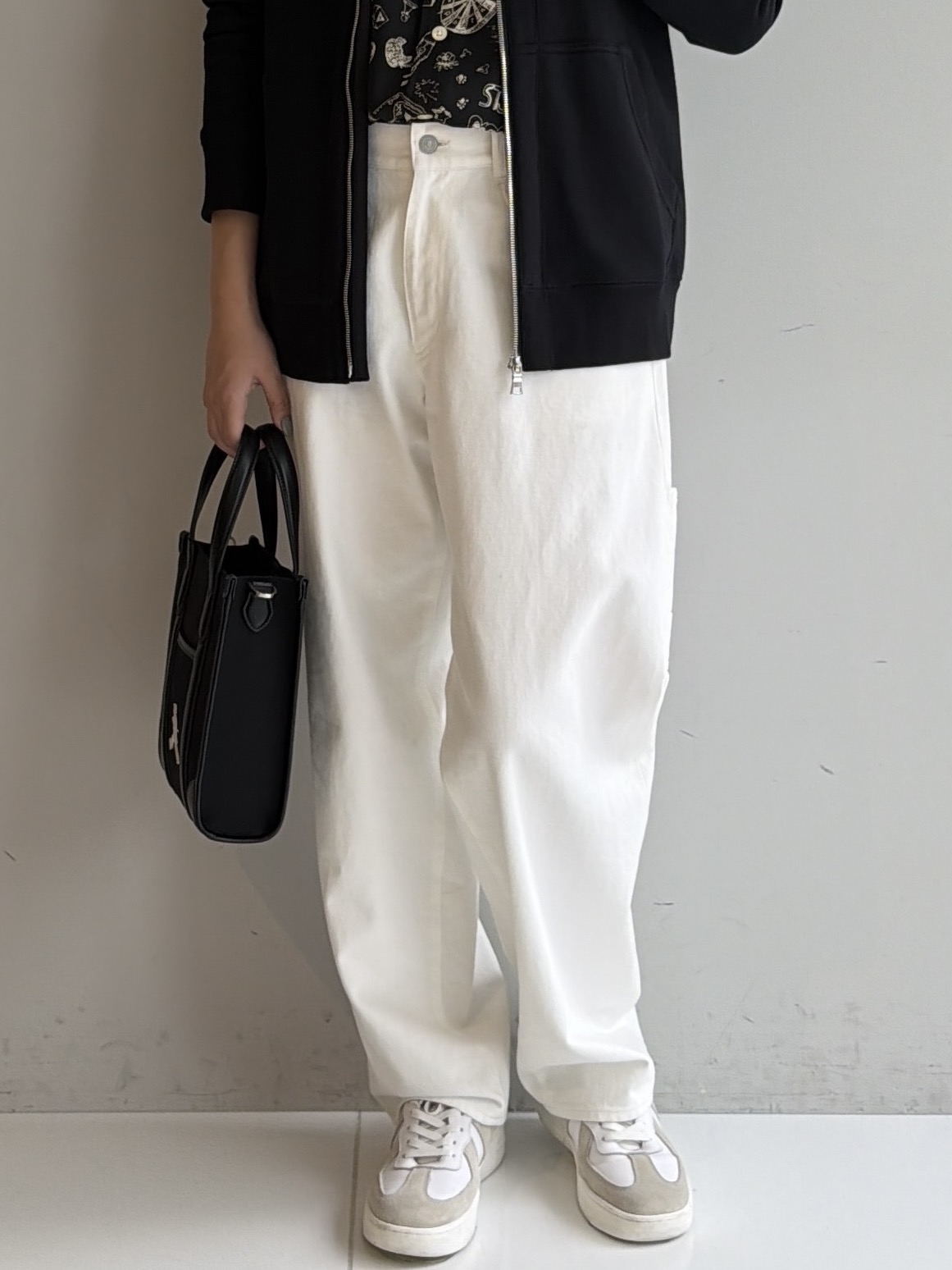 Akutagawaさんの「TAKEO KIKUCHI｜【BOWLER HAT LABEL】日本製PLAYプリントシャツ」を使ったコーディネート