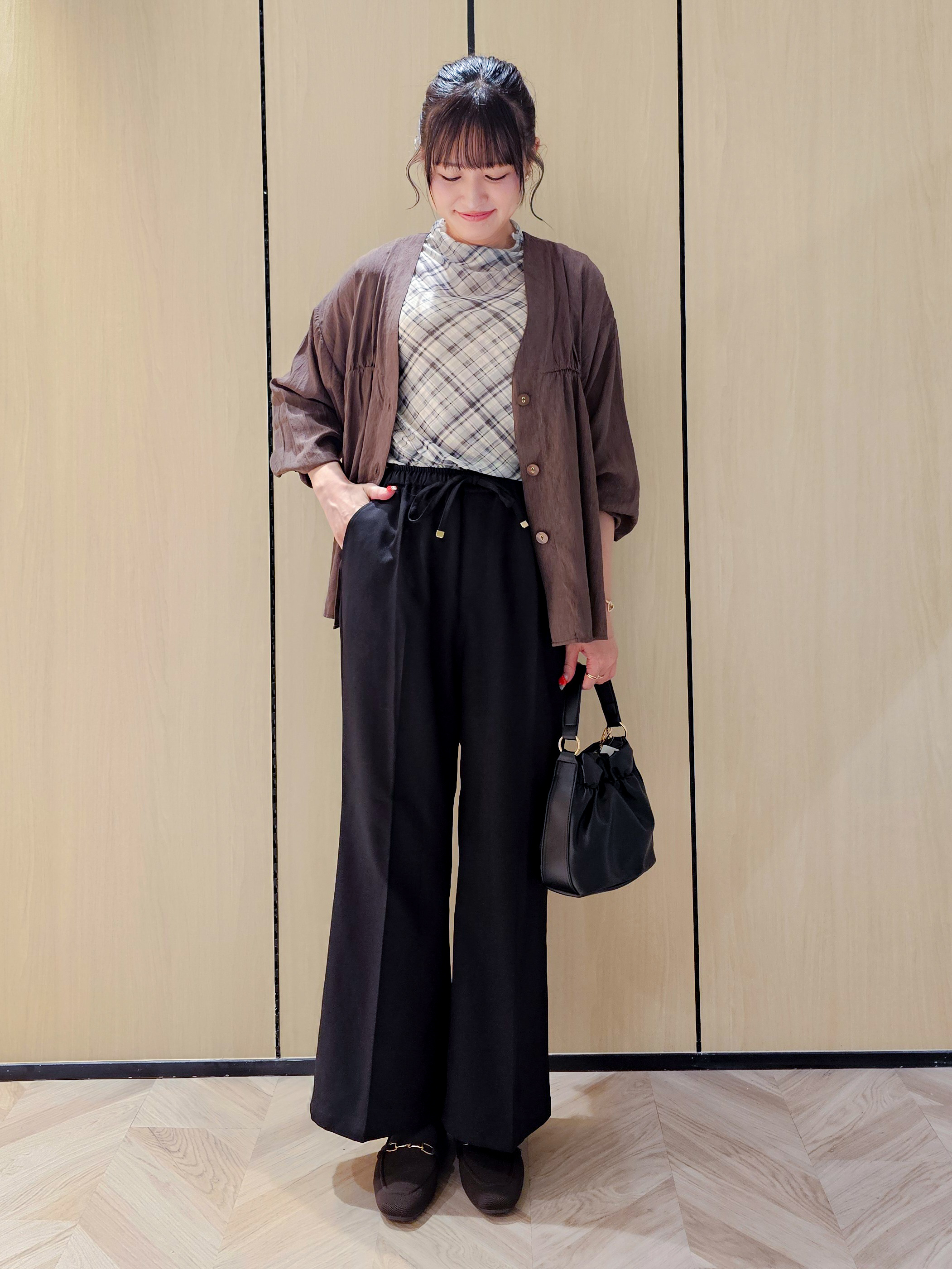 ゆゆさんの「SHOO･LA･RUE｜【S-LL/洗濯機可】着痩せシルエット シャーリングシャツカーディガン」を使ったコーディネート