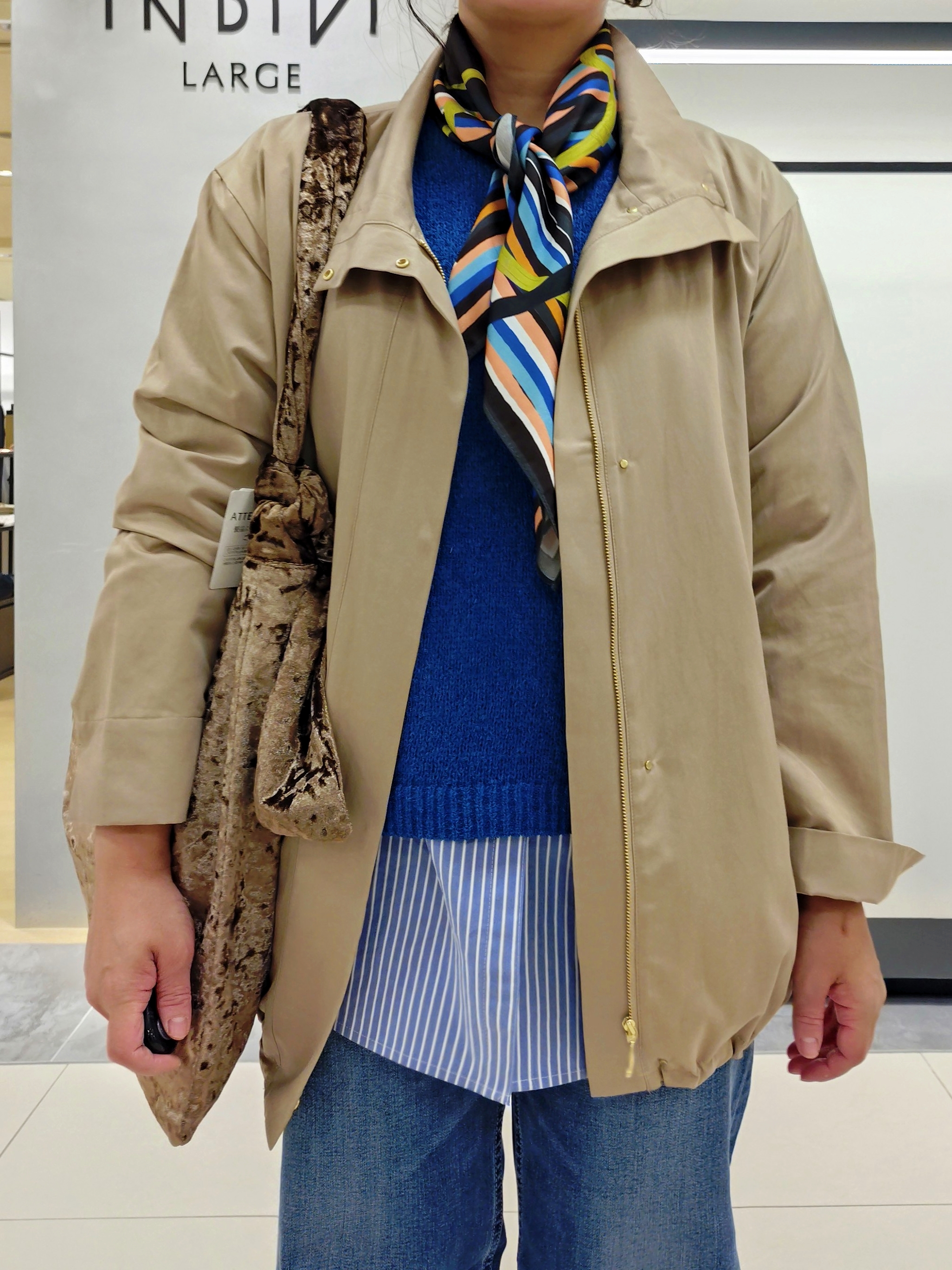 TOMOMIさんの「INDIVI｜【撥水／UVケア】スタンドカラーブルゾン」を使ったコーディネート