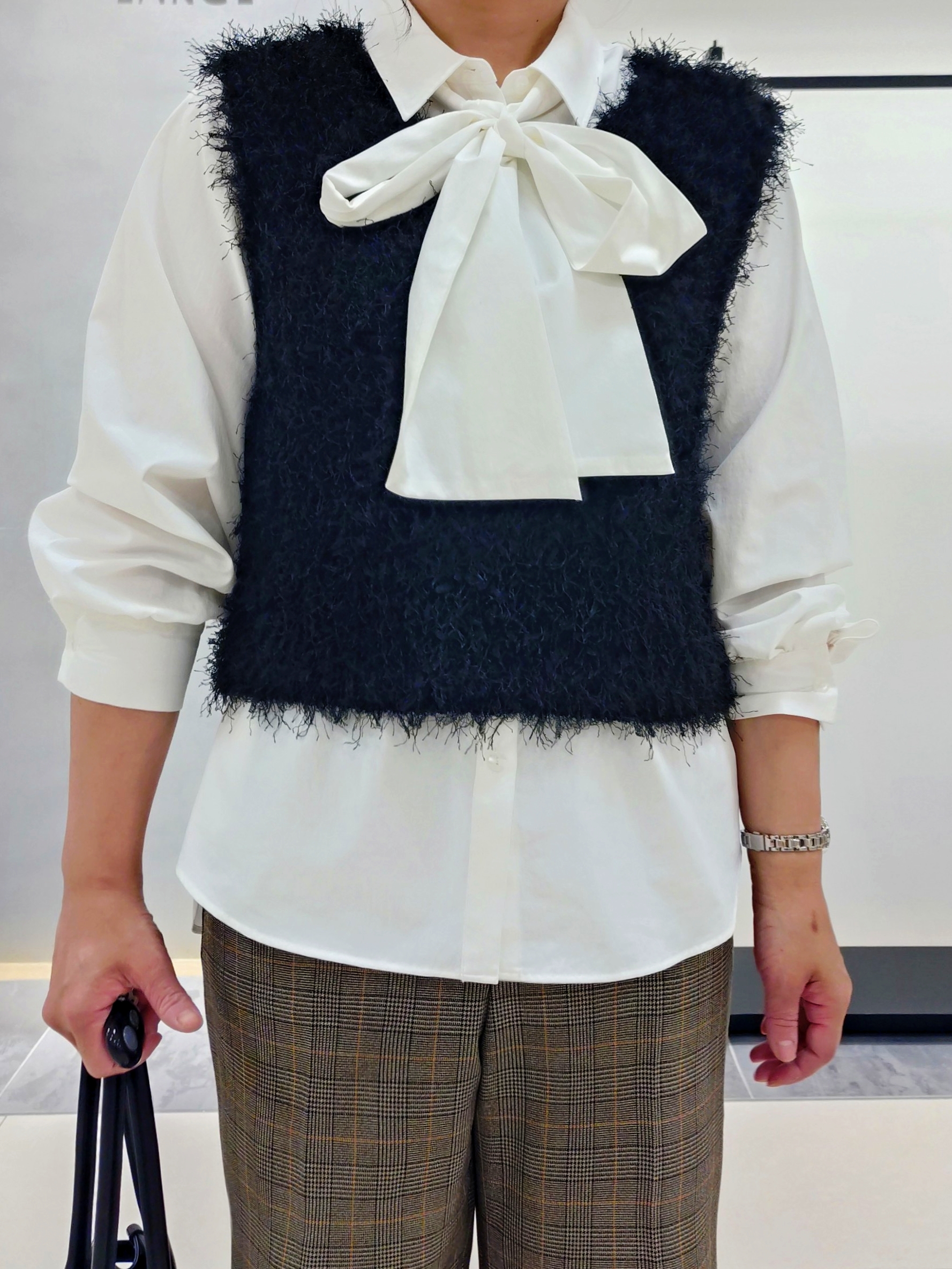 TOMOMIさんの「INDIVI｜【洗濯機OK／ストレッチ◎】ストレートワイドパンツ」を使ったコーディネート