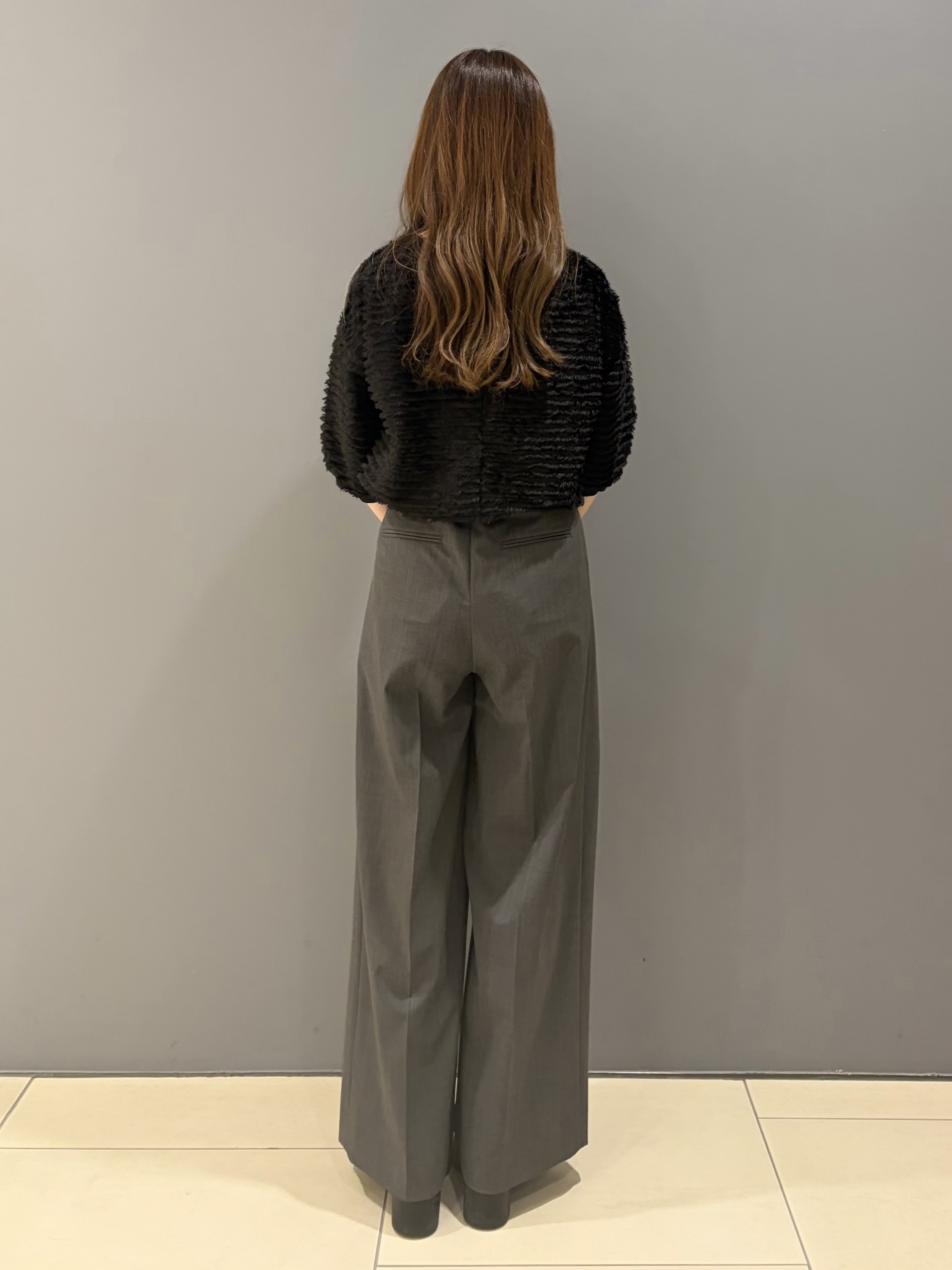 miさんの「UNTITLED｜【秋映え/体型カバー】フェザージャガードプルオーバー」を使ったコーディネート