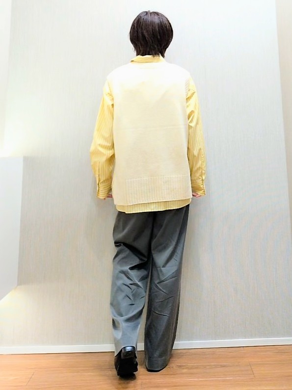 ミズタさんの「UNTITLED｜【6色展開/コットン100】カラーベーシックシャツ」を使ったコーディネート