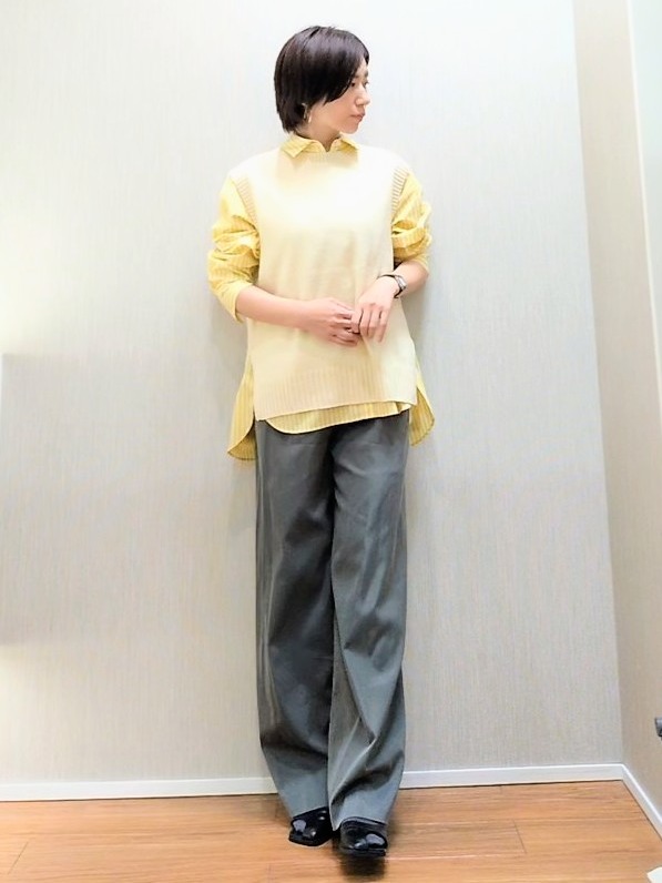 ミズタさんの「UNTITLED｜【6色展開/コットン100】カラーベーシックシャツ」を使ったコーディネート