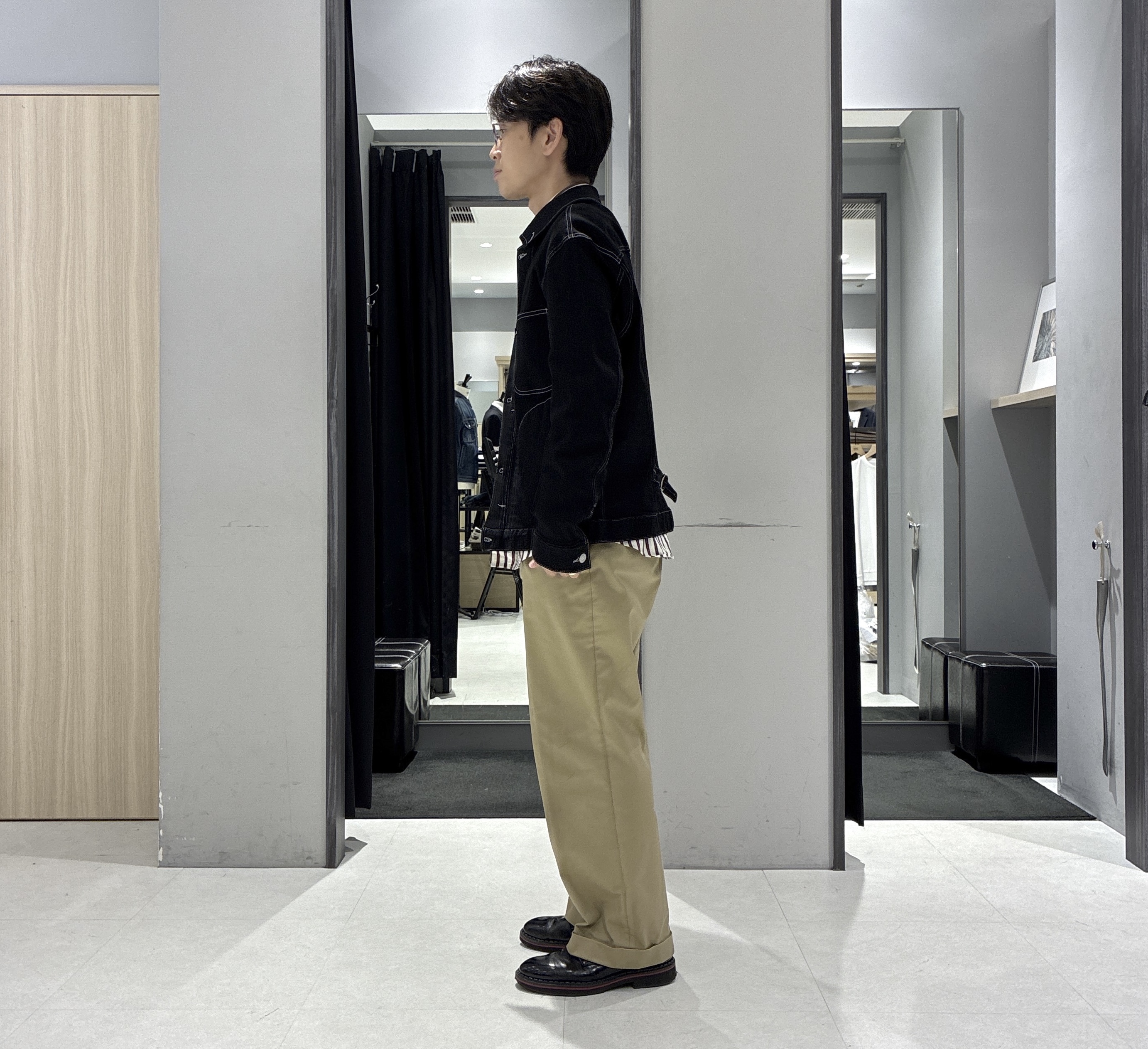 わいずみさんの「TAKEO KIKUCHI｜【BOWLER HAT LABEL】日本製オルタネートストライプシャツ」を使ったコーディネート