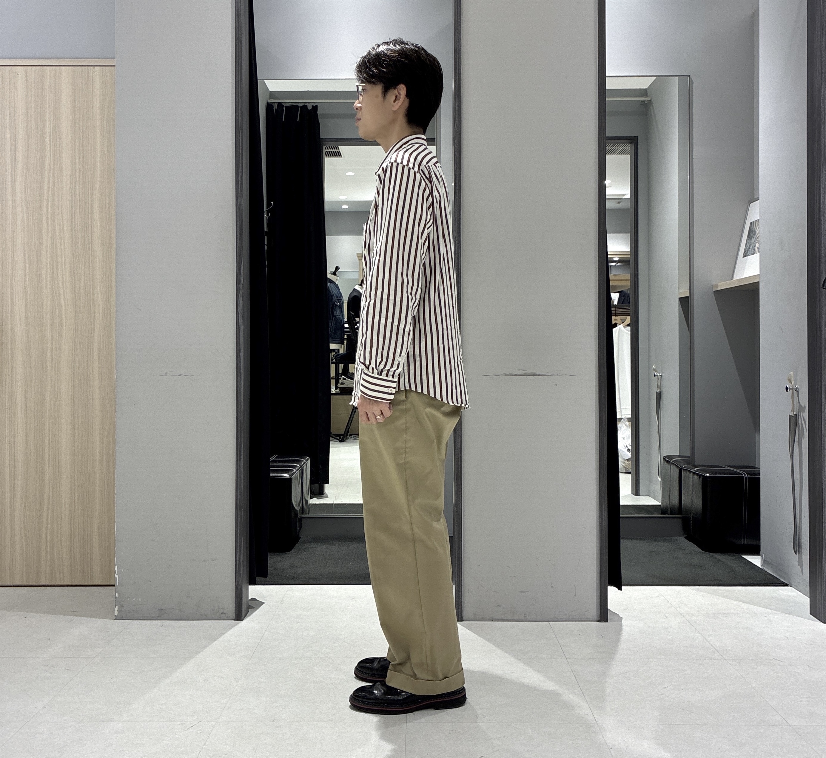 わいずみさんの「TAKEO KIKUCHI｜【BOWLER HAT LABEL】日本製オルタネートストライプシャツ」を使ったコーディネート