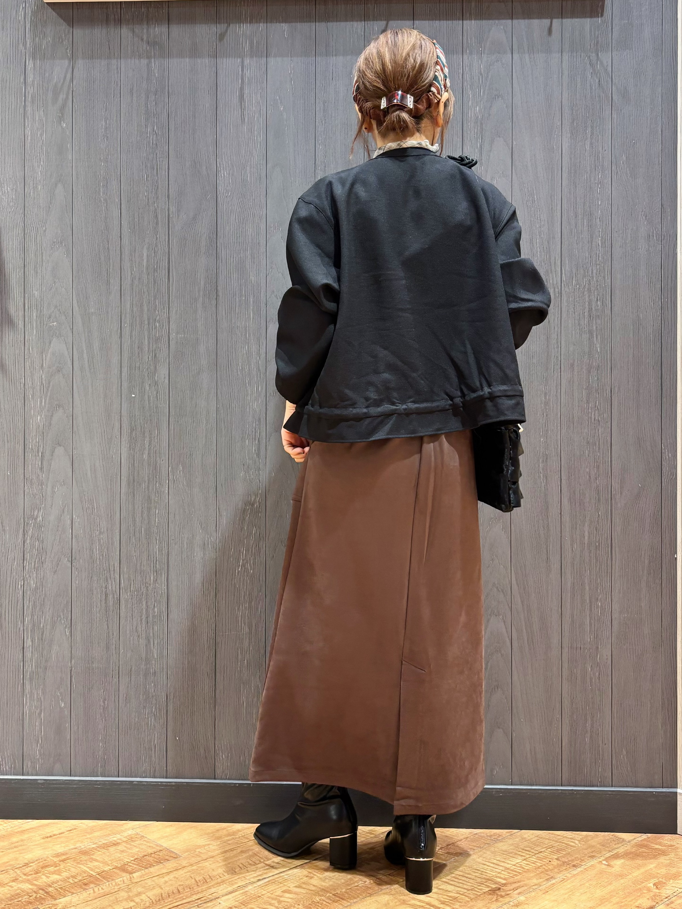 meiさんの「SHOO･LA･RUE｜【洗濯後しわになりにくい/S-LL】裾ドロストフリルブルゾン」を使ったコーディネート