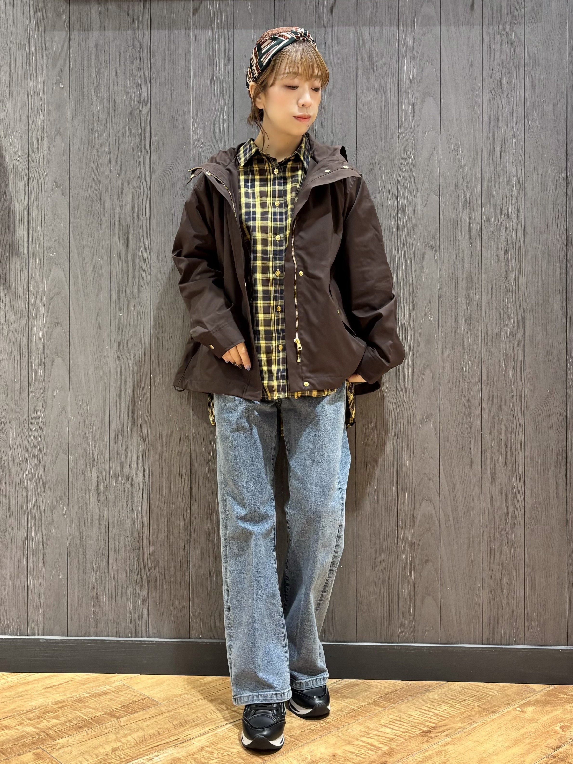 meiさんの「SHOO･LA･RUE｜【洗濯後しわになりにくい/S-LL】選べる6パターン 羽織としても活躍する ベーシックシャツ」を使ったコーディネート