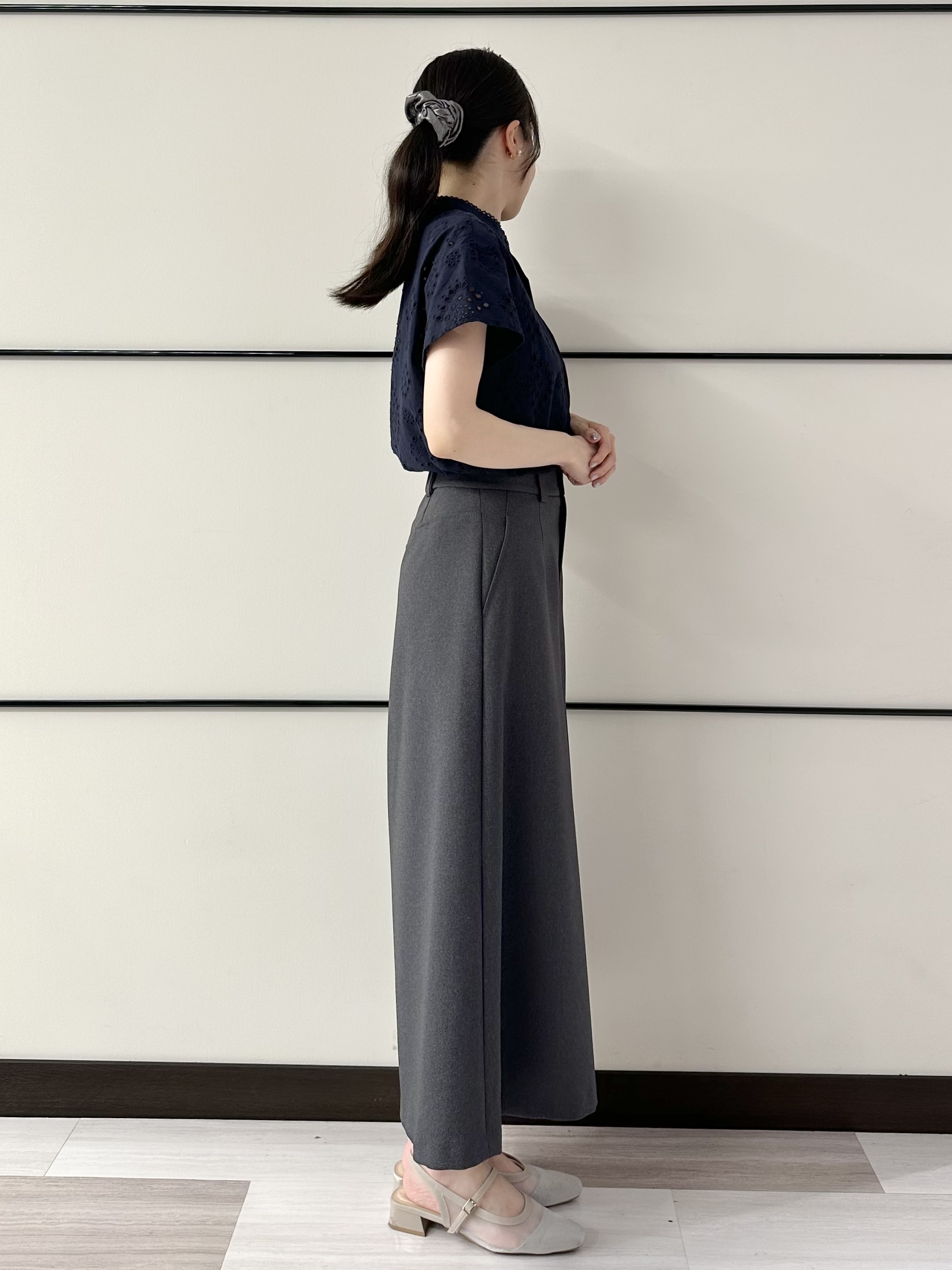 Momoさんの「Reflect｜【通勤◎】カットワーク刺繍レース シャツブラウス」を使ったコーディネート