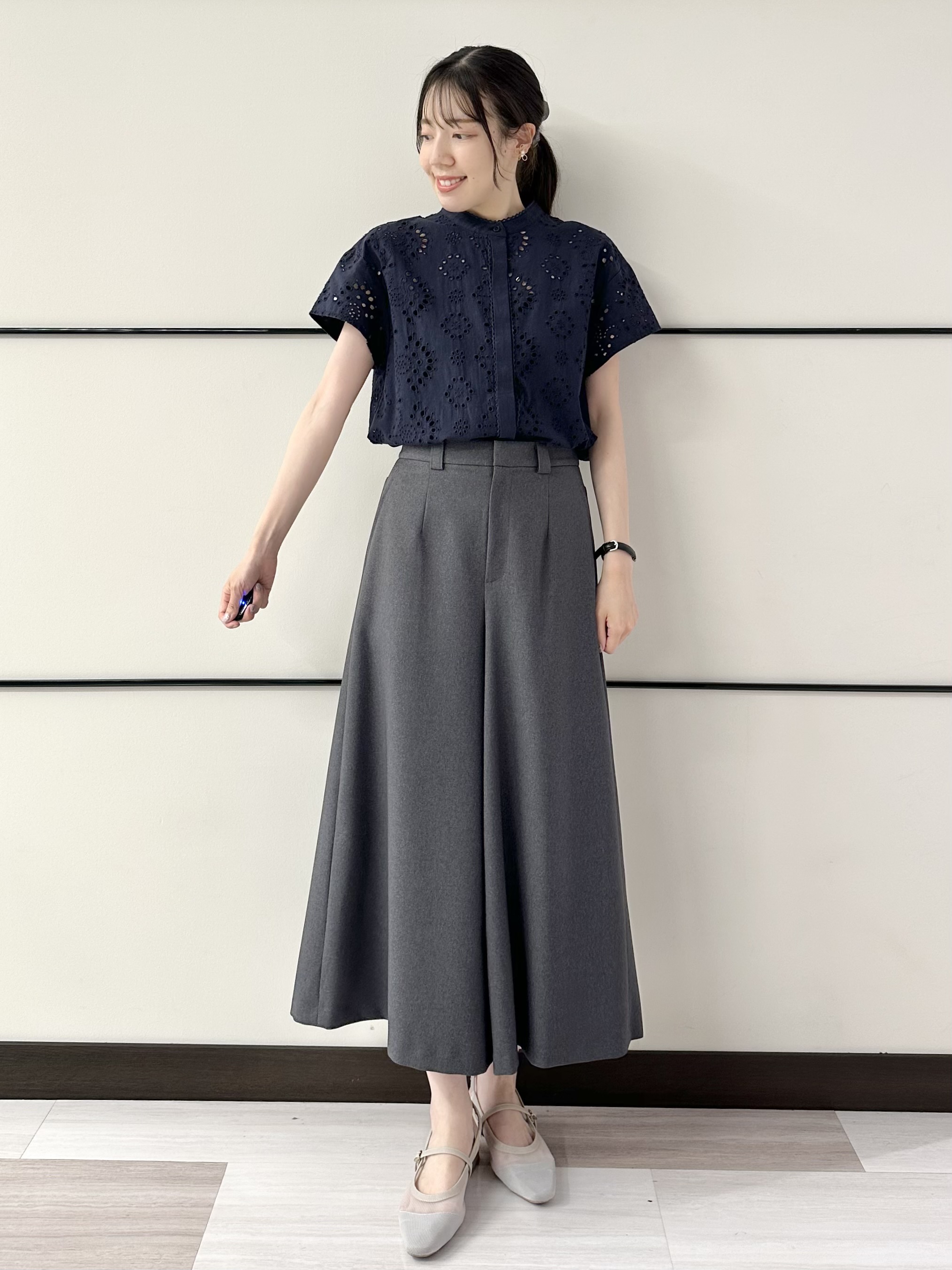 Momoさんの「Reflect｜【通勤◎】カットワーク刺繍レース シャツブラウス」を使ったコーディネート