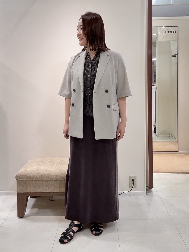 YUIさんの「UNTITLED｜【シワになりにくい/セットアップ可/接触冷感】ハーフスリーブジャケット」を使ったコーディネート