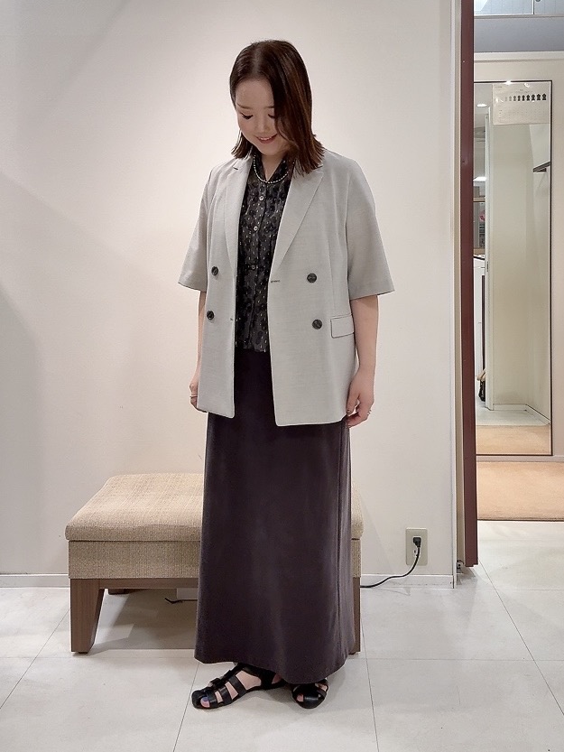 YUIさんの「UNTITLED｜【シワになりにくい/セットアップ可/接触冷感】ハーフスリーブジャケット」を使ったコーディネート
