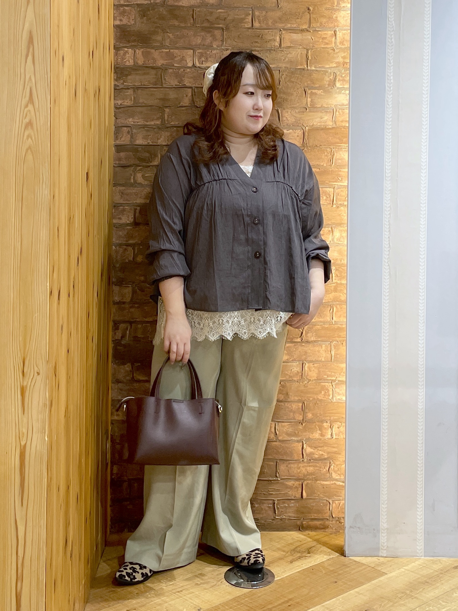 Risaさんの「SHOO･LA･RUE｜【S-LL/洗濯機可】着痩せシルエット シャーリングシャツカーディガン」を使ったコーディネート