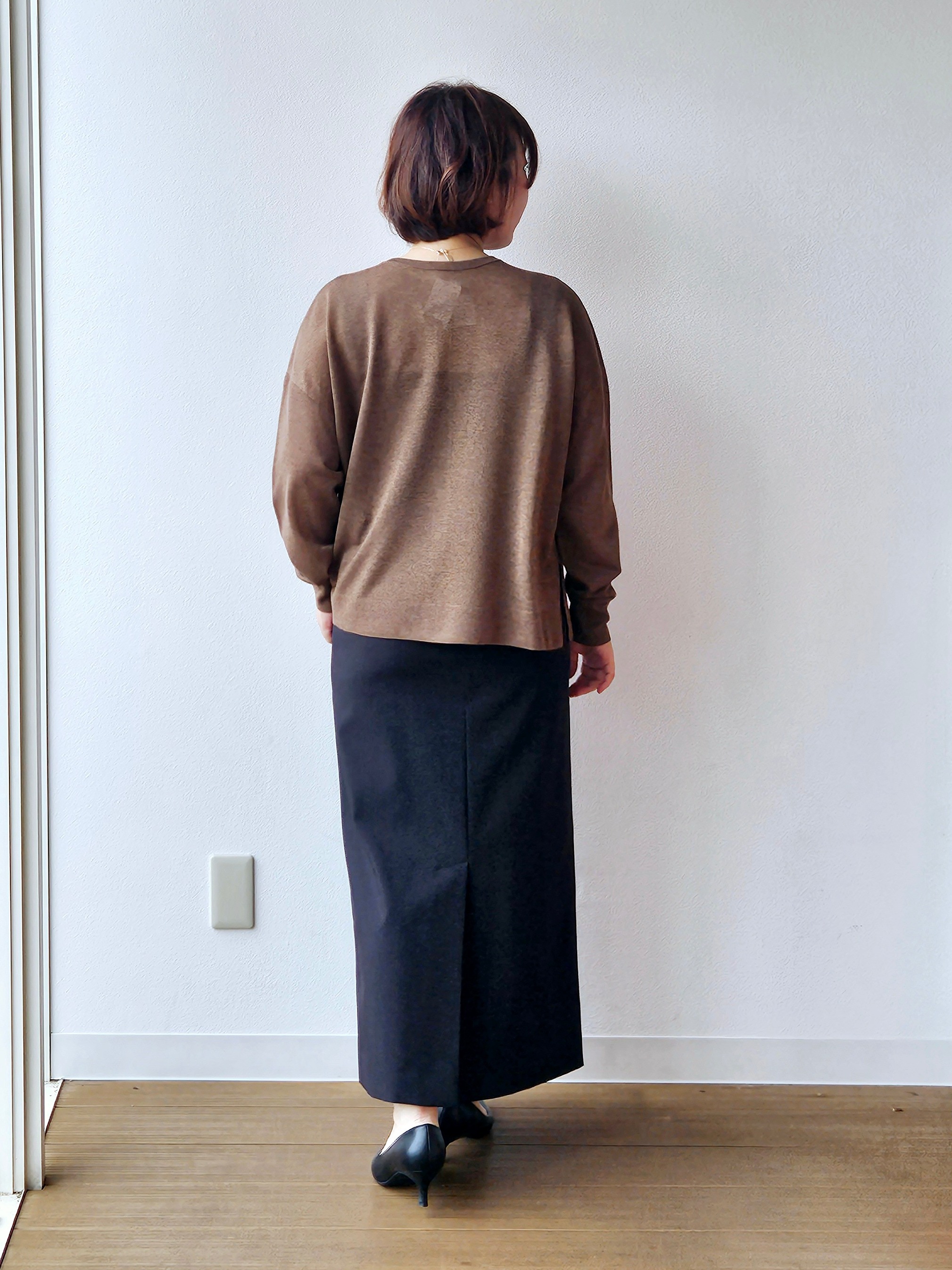 やじまさんの「UNTITLED｜【アンサンブル可/秋羽織り/シアー】前後2WAYカーディガン」を使ったコーディネート