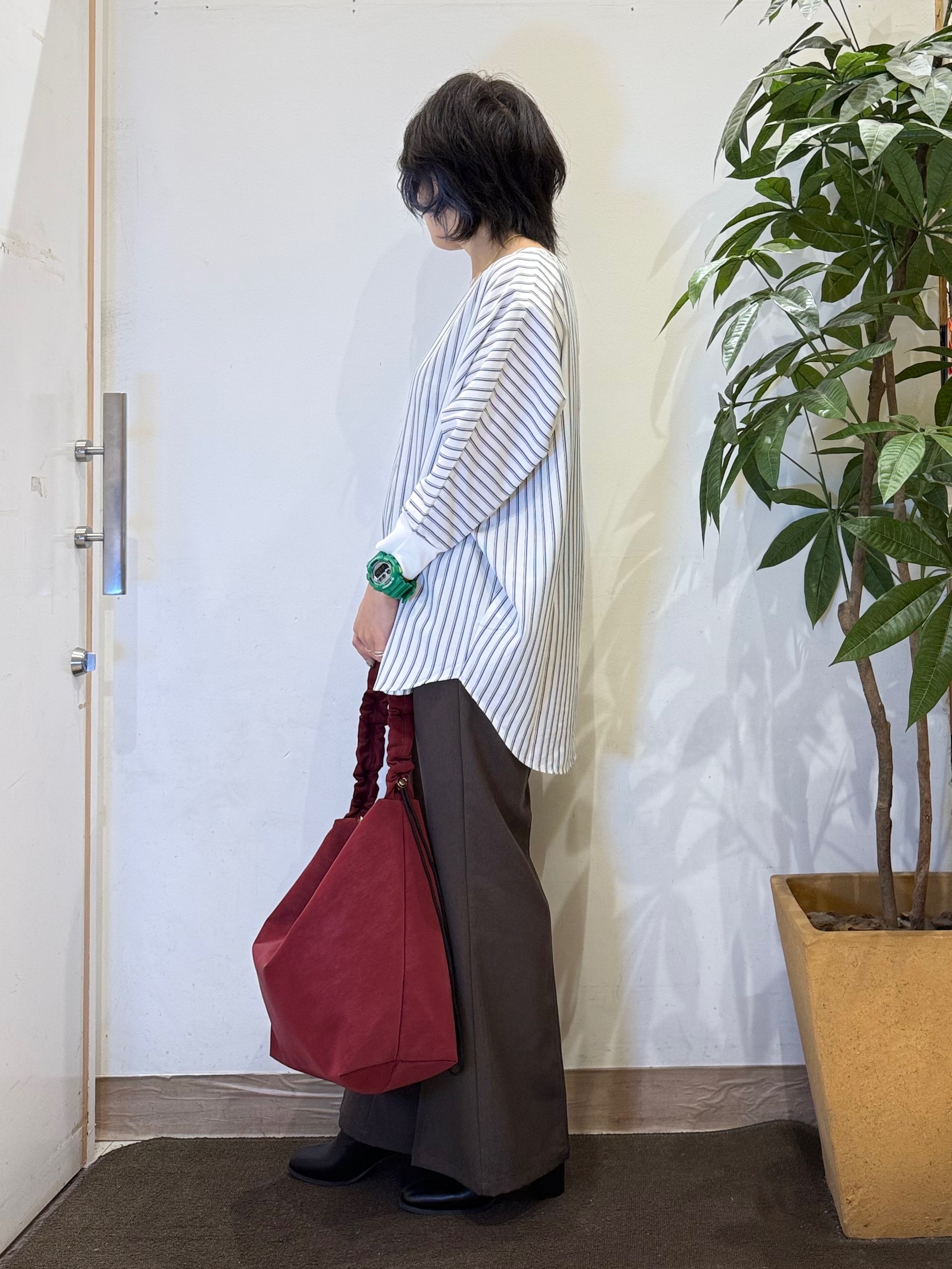 misakiさんの「SHOO･LA･RUE｜【着丈選べる/洗濯後しわになりにくい】インせず着られる ドルマンブラウス」を使ったコーディネート