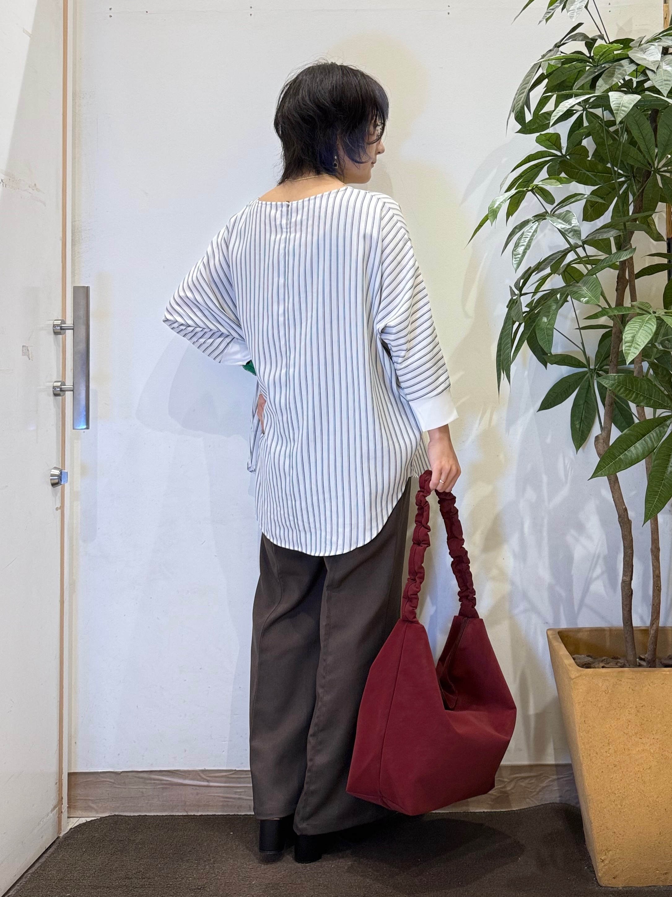 misakiさんの「SHOO･LA･RUE｜【着丈選べる/洗濯後しわになりにくい】インせず着られる ドルマンブラウス」を使ったコーディネート