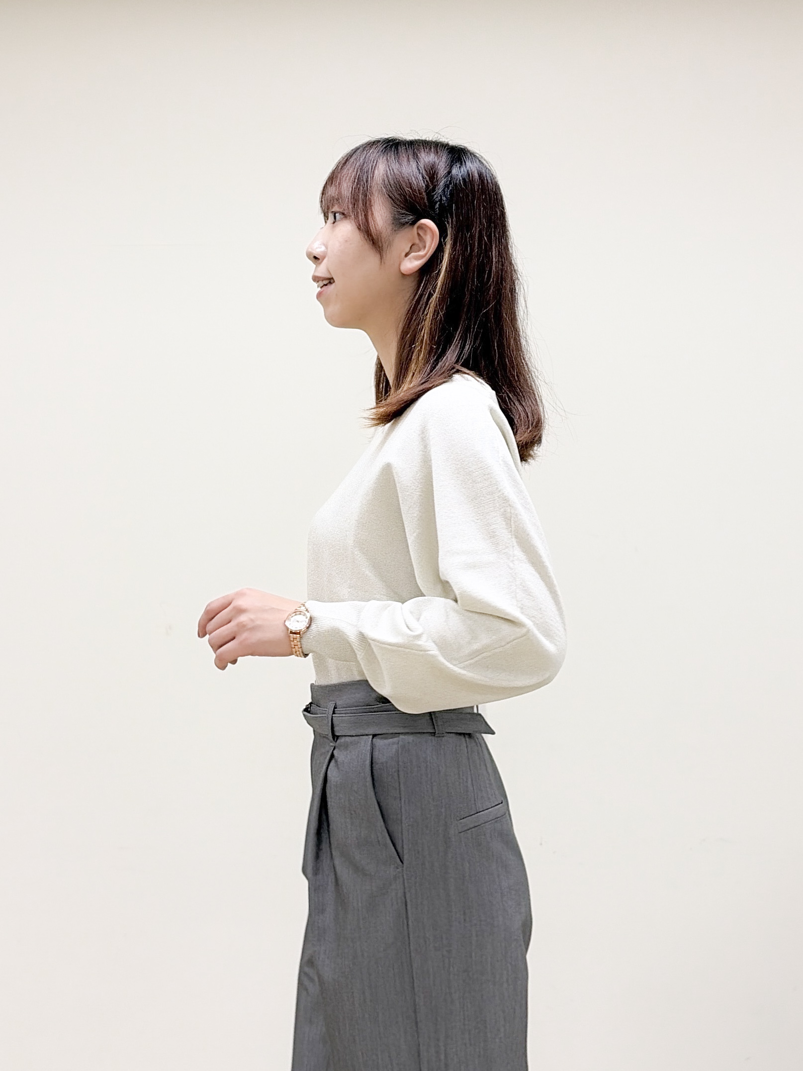 yurinaさんの「index｜【8色／S-3Lサイズ】ビジュー付きドルマンニット《洗濯機OK／抗ピリング》」を使ったコーディネート