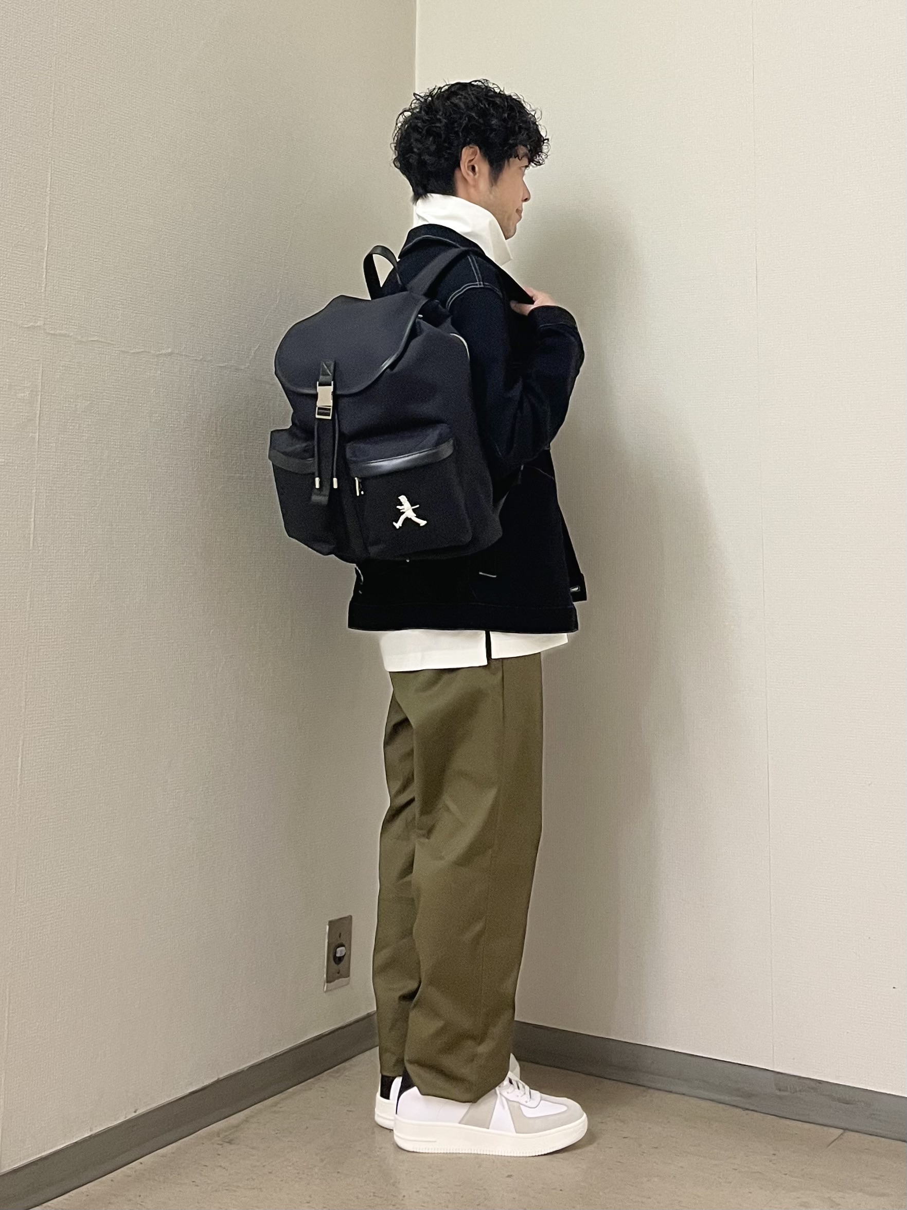 URAさんの「TAKEO KIKUCHI｜【BOWLER HAT LABEL】オフタートル プルオーバージャージ」を使ったコーディネート