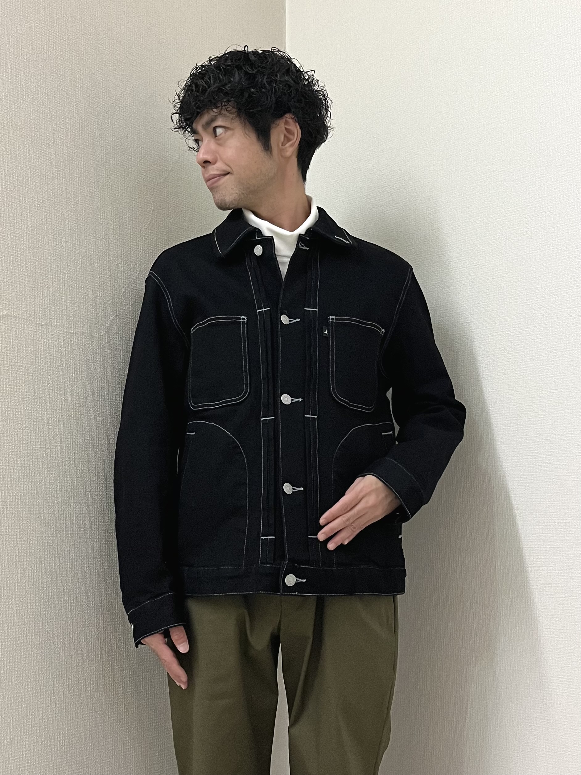 URAさんの「TAKEO KIKUCHI｜【BOWLER HAT LABEL】オフタートル プルオーバージャージ」を使ったコーディネート