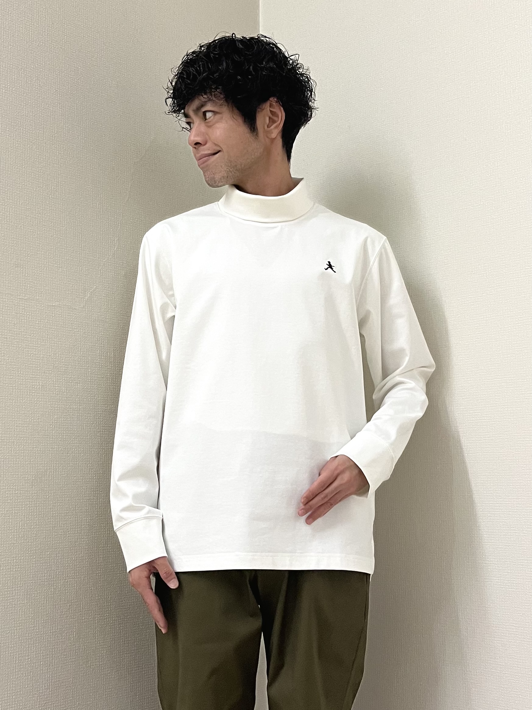 URAさんの「TAKEO KIKUCHI｜【BOWLER HAT LABEL】ジップアップ スウェットパーカー」を使ったコーディネート