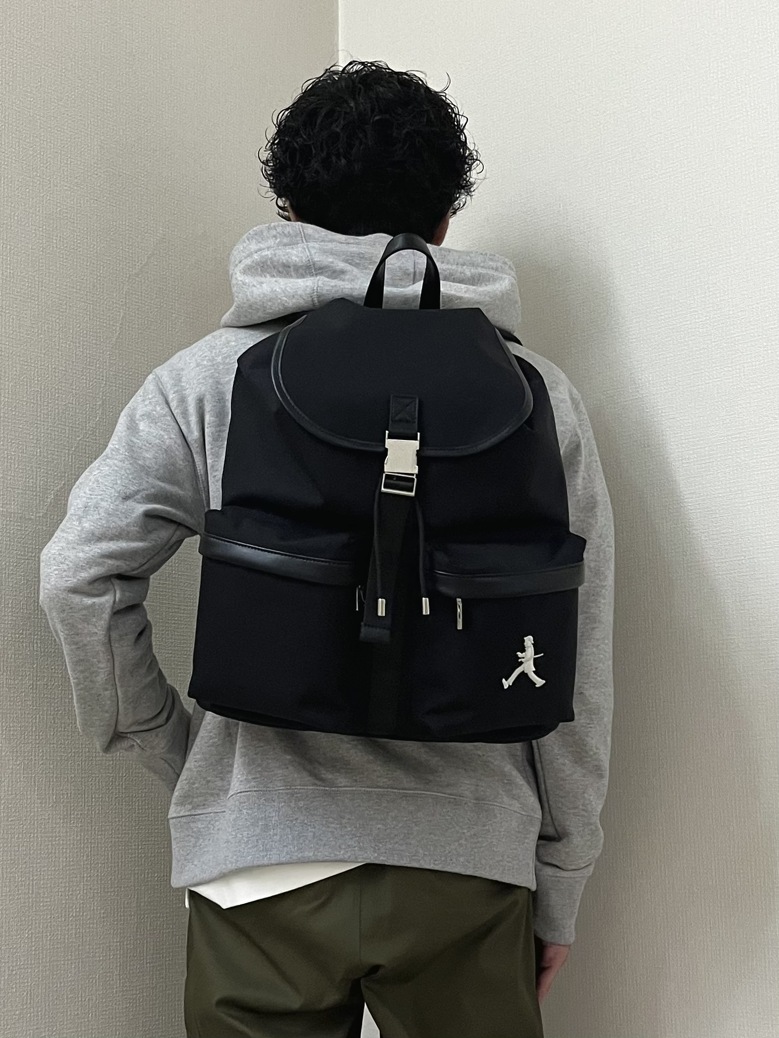 URAさんの「TAKEO KIKUCHI｜【BOWLER HAT LABEL】ジップアップ スウェットパーカー」を使ったコーディネート