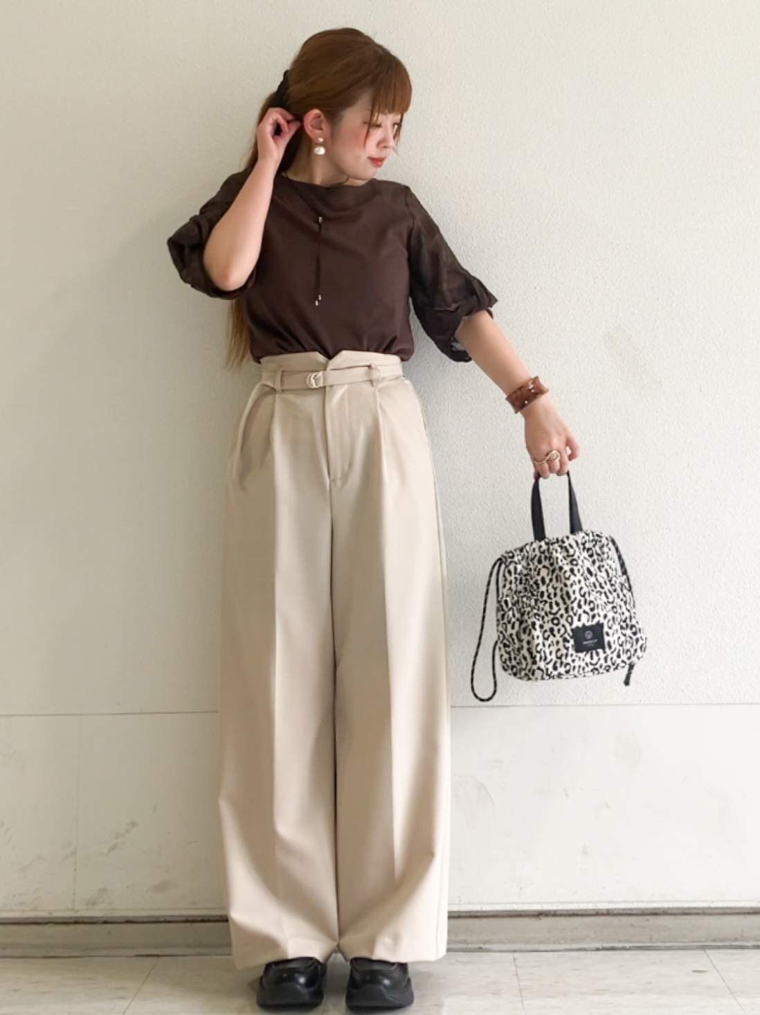 MIPPOさんの「index｜【S‐LLサイズ】花柄ジャカードスリーブトップス《接触冷感／UVケア／洗濯機OK》」を使ったコーディネート