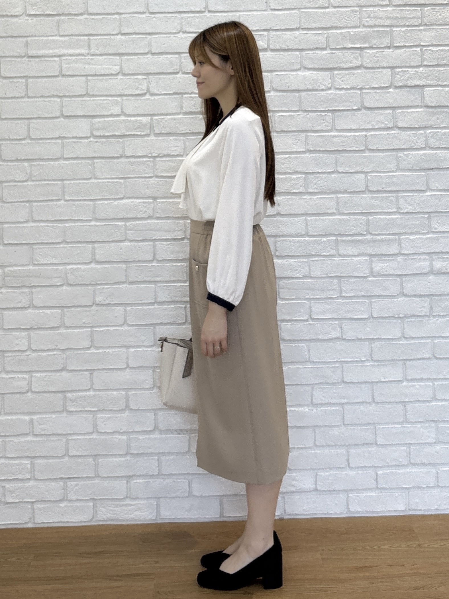 sayaさんの「SHOO･LA･RUE｜【通勤/UV//S-LL】大人の上品スタイルに ボウタイ風ブラウス」を使ったコーディネート