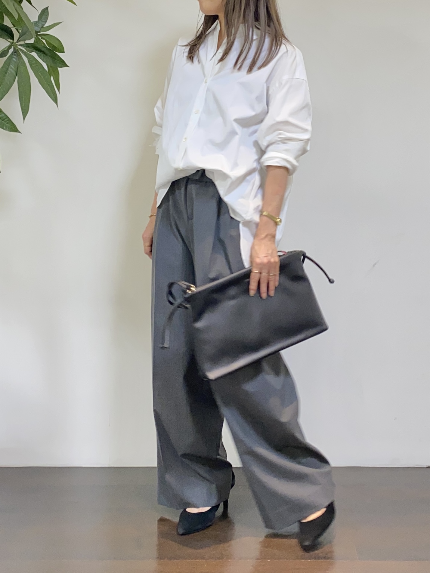 tomoさんの「UNTITLED｜【6色展開/コットン100】カラーベーシックシャツ」を使ったコーディネート