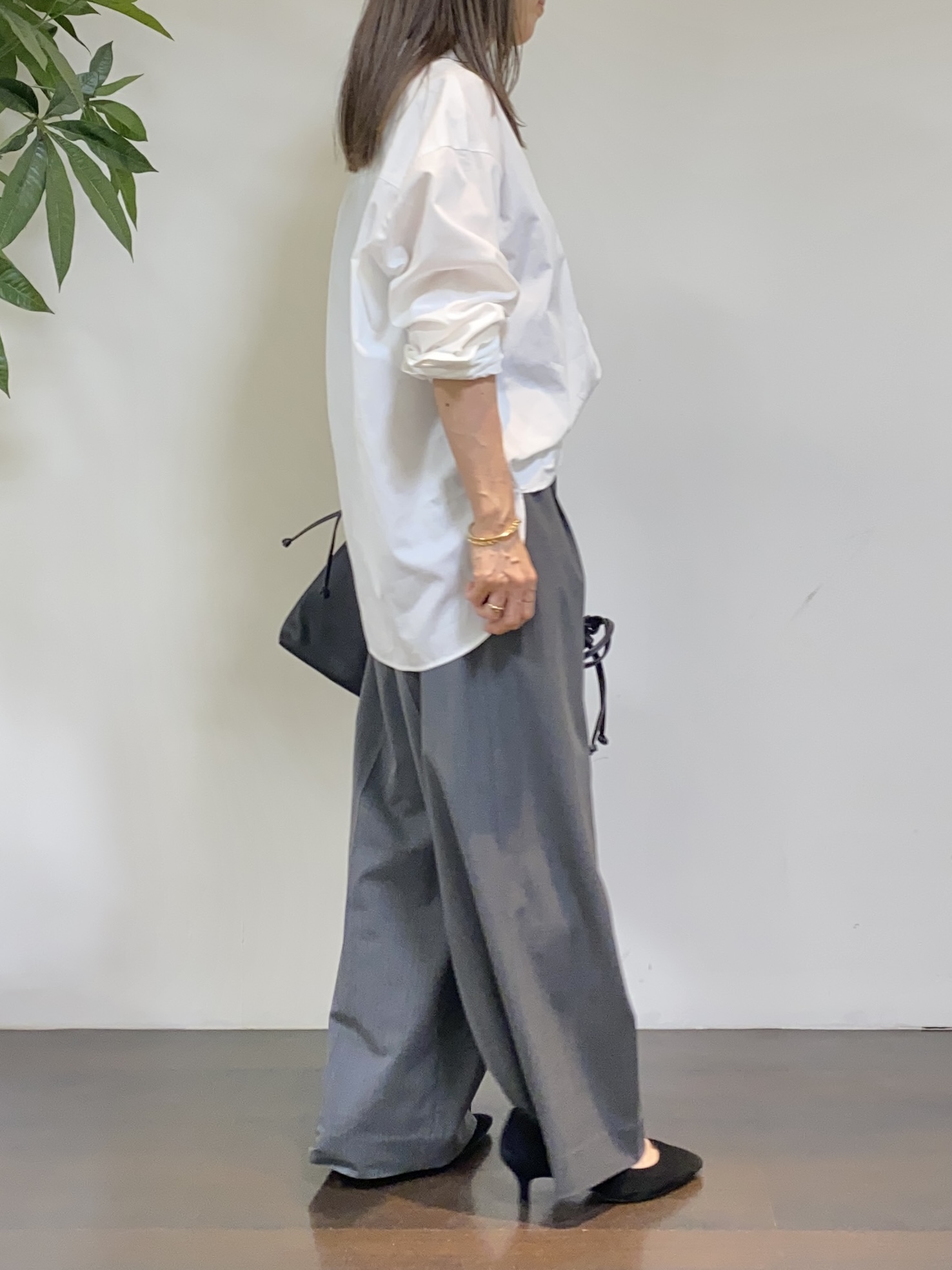 tomoさんの「UNTITLED｜【6色展開/コットン100】カラーベーシックシャツ」を使ったコーディネート