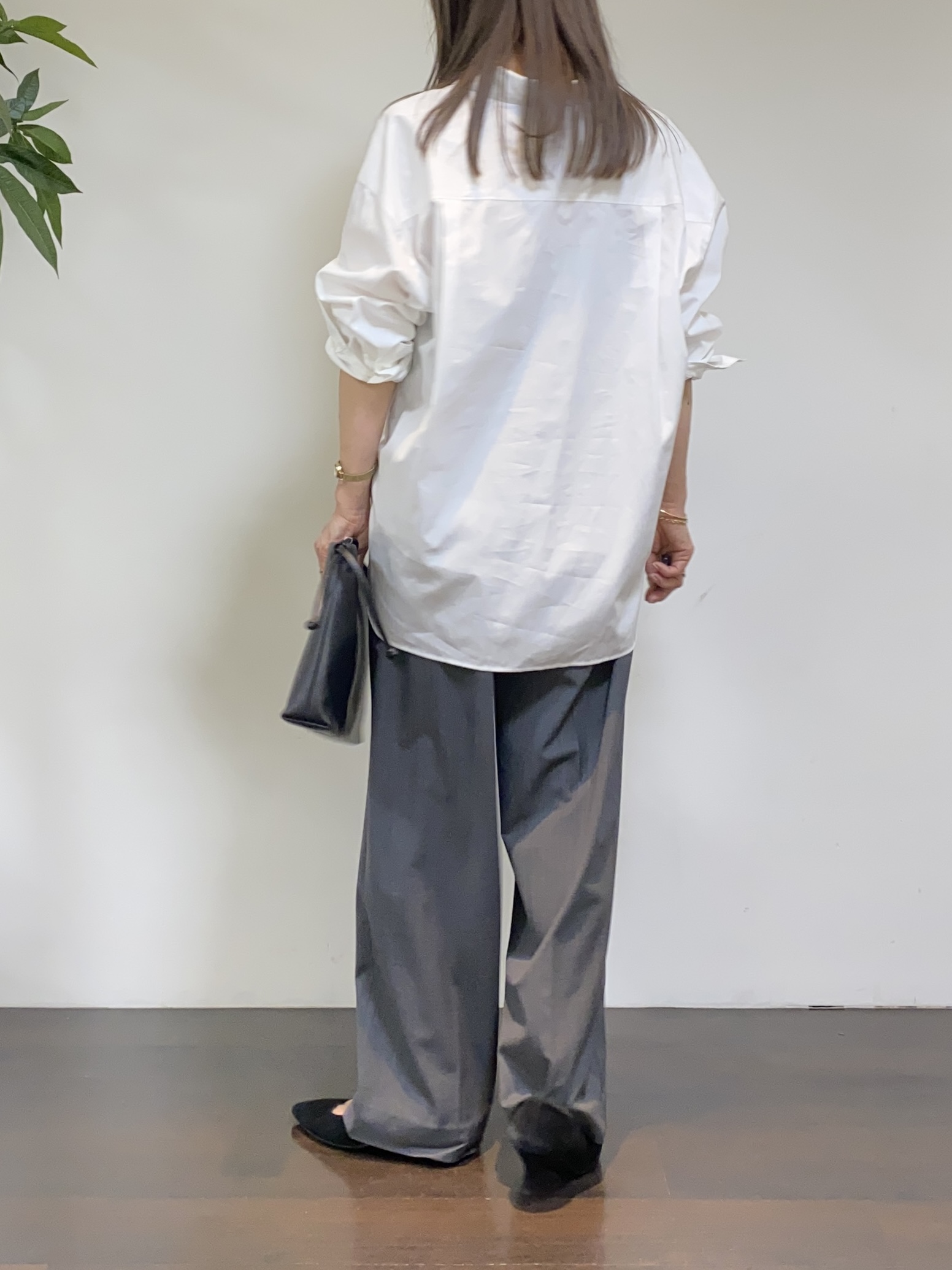 tomoさんの「UNTITLED｜【6色展開/コットン100】カラーベーシックシャツ」を使ったコーディネート