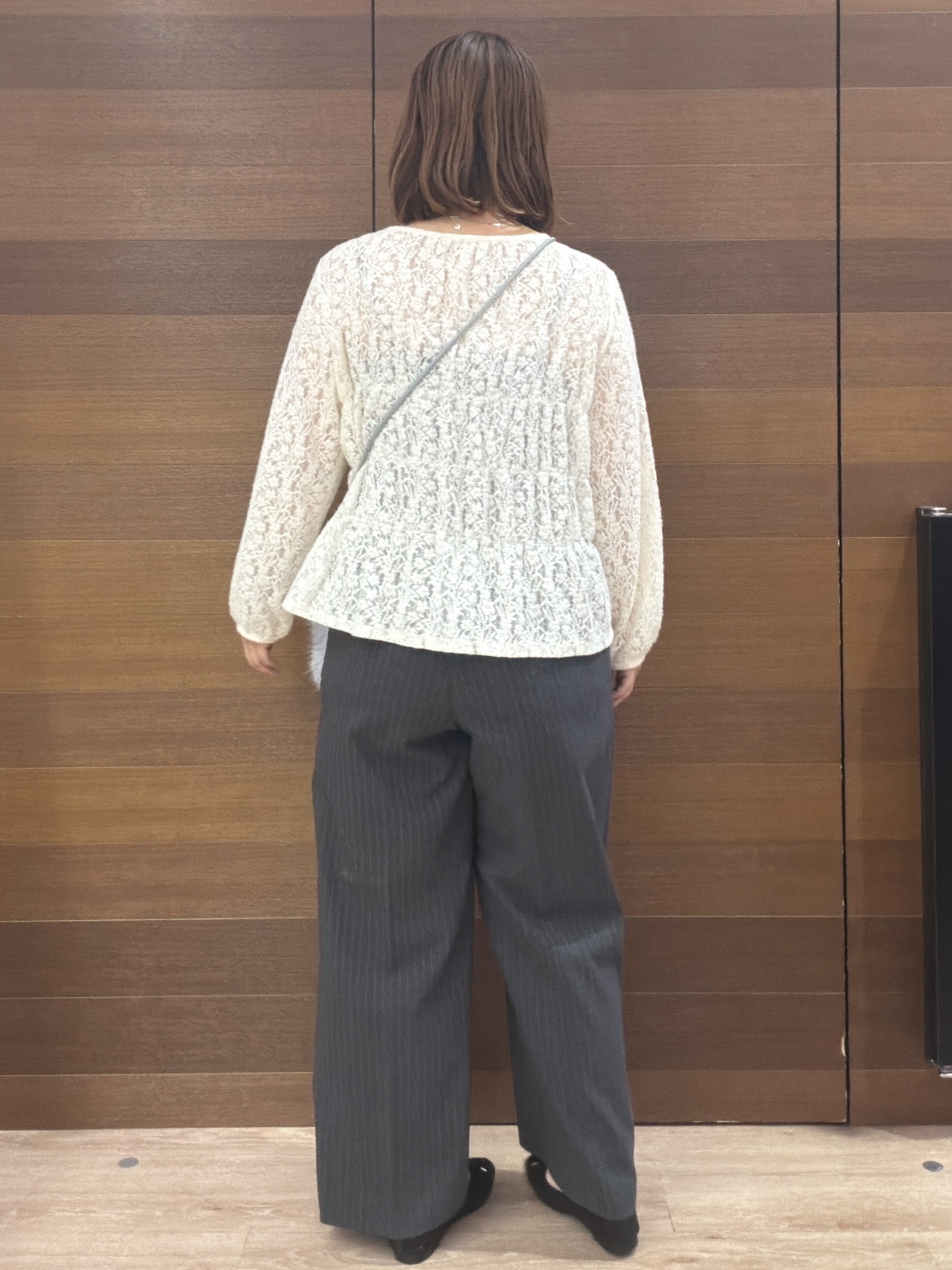 yumeさんの「OPAQUE.CLIP｜レースシャーリングブラウス【洗濯機OK】」を使ったコーディネート