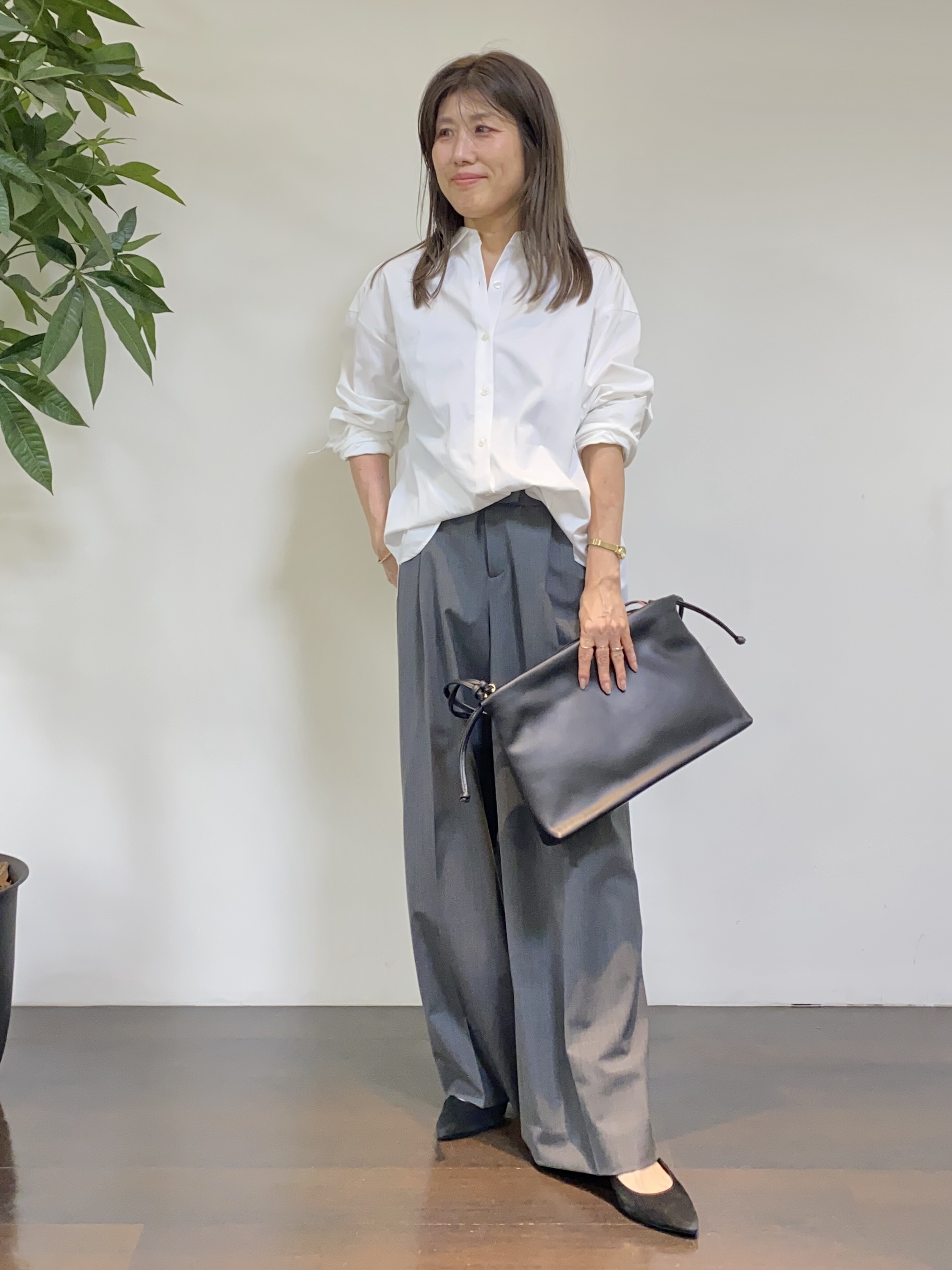 tomoさんの「UNTITLED｜【6色展開/コットン100】カラーベーシックシャツ」を使ったコーディネート