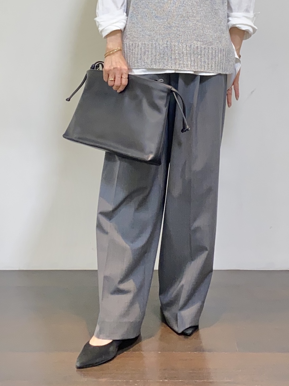 tomoさんの「UNTITLED｜【6色展開/コットン100】カラーベーシックシャツ」を使ったコーディネート