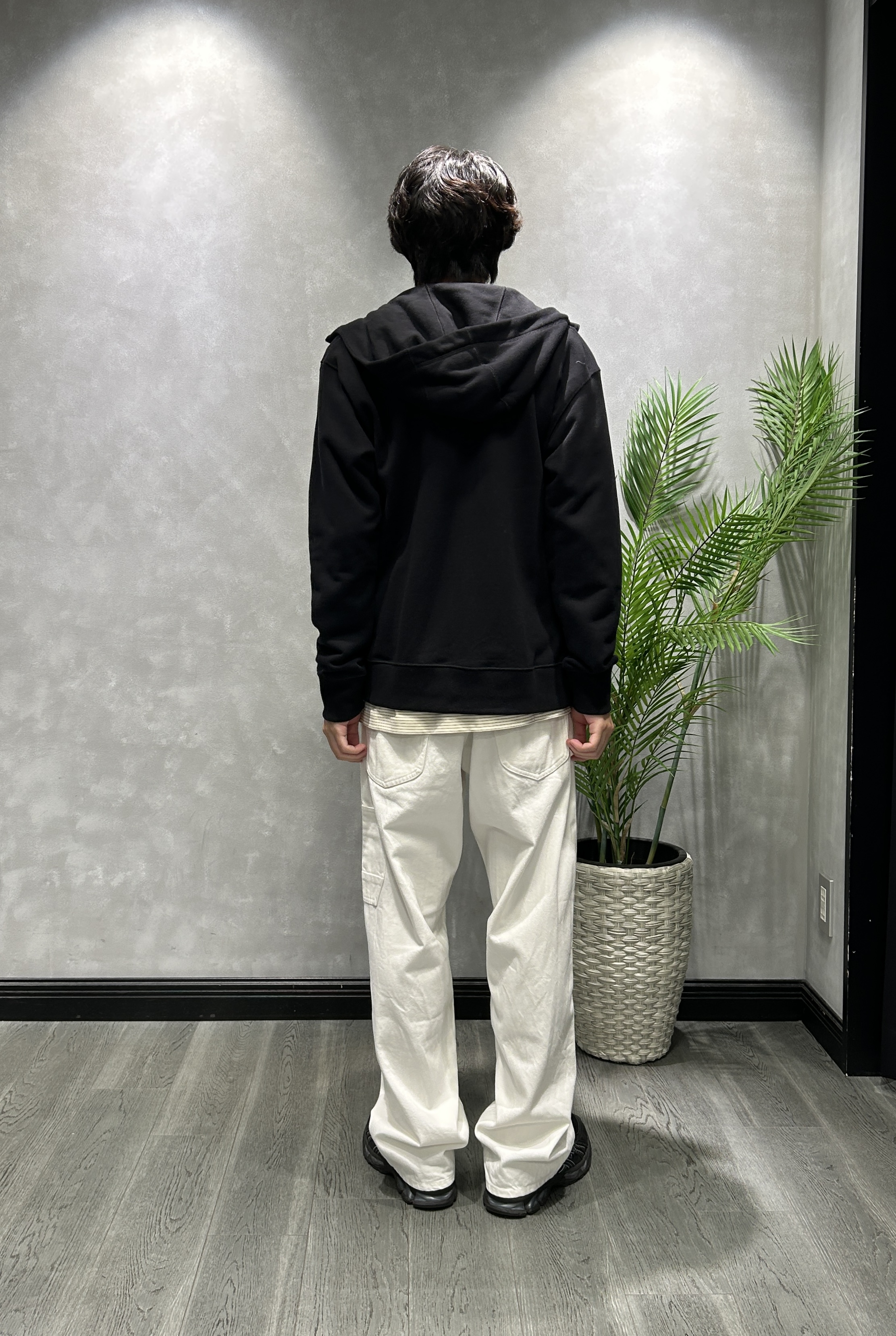ruiさんの「TAKEO KIKUCHI｜【BOWLER HAT LABEL】ジップアップ スウェットパーカー」を使ったコーディネート