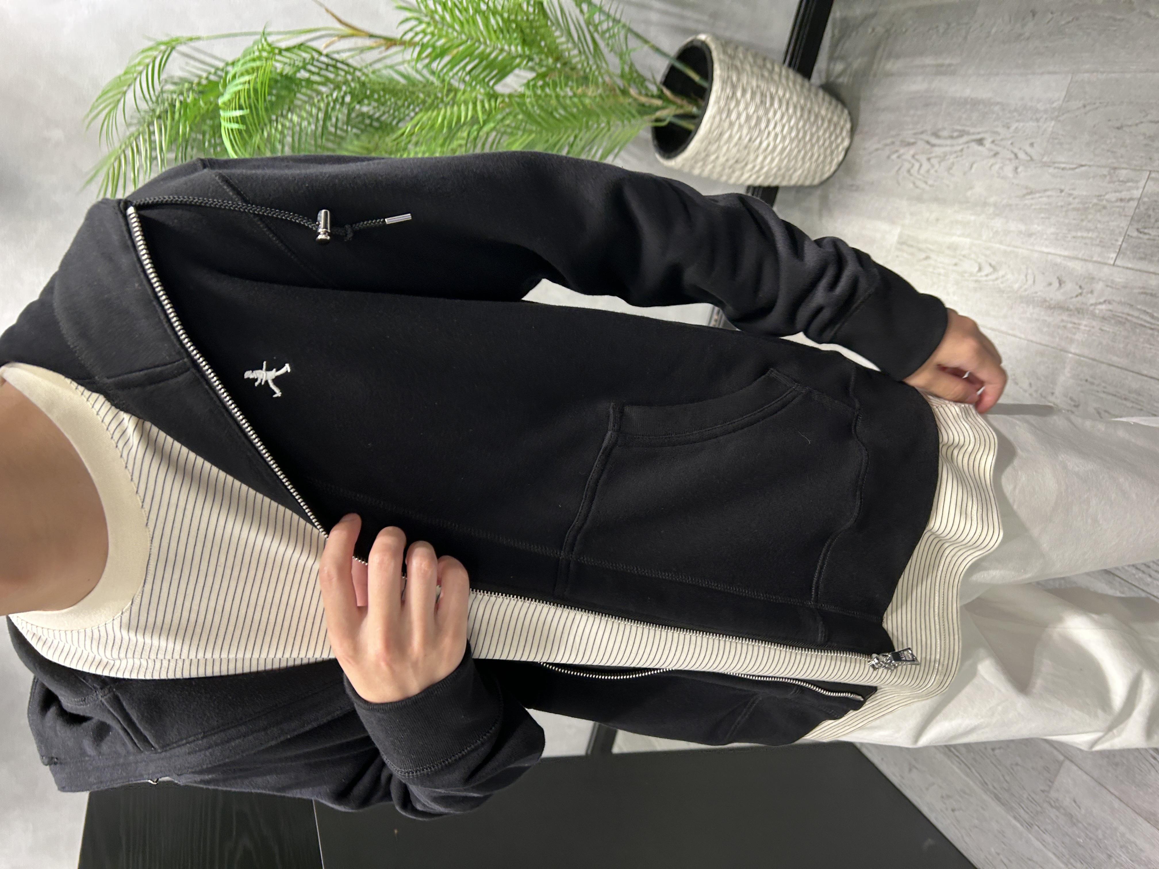 ruiさんの「TAKEO KIKUCHI｜【BOWLER HAT LABEL】ジップアップ スウェットパーカー」を使ったコーディネート