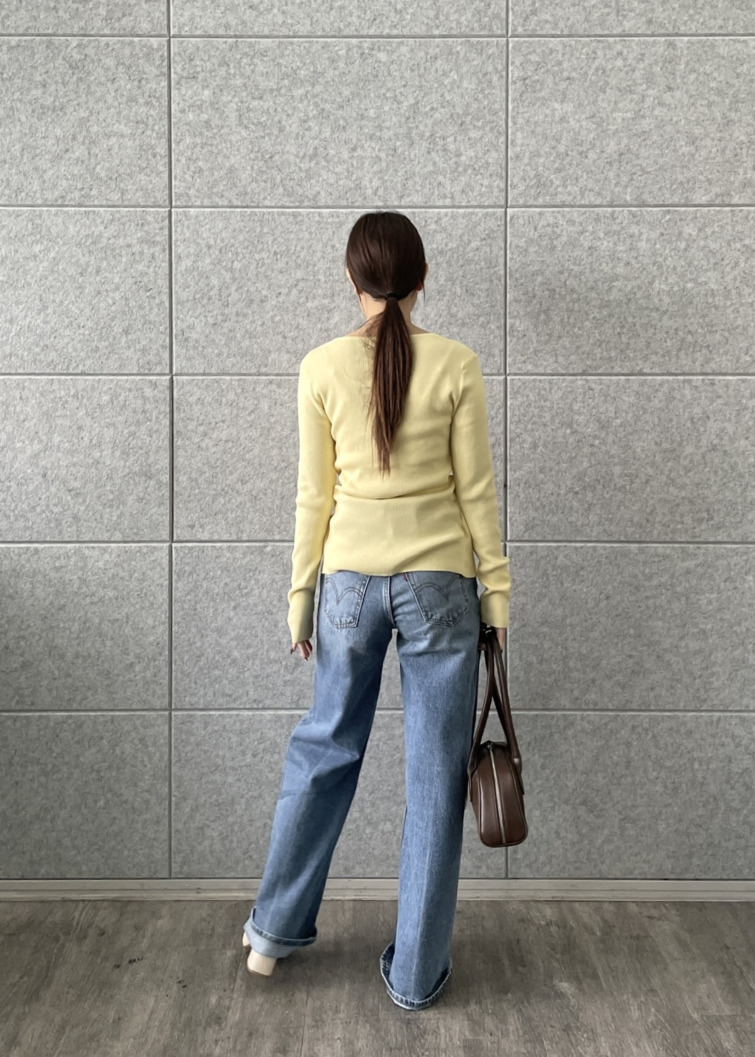 Renoさんの「INDIVI｜【LEVI&rsquo;S】RIBCAGE WIDE LEG」を使ったコーディネート