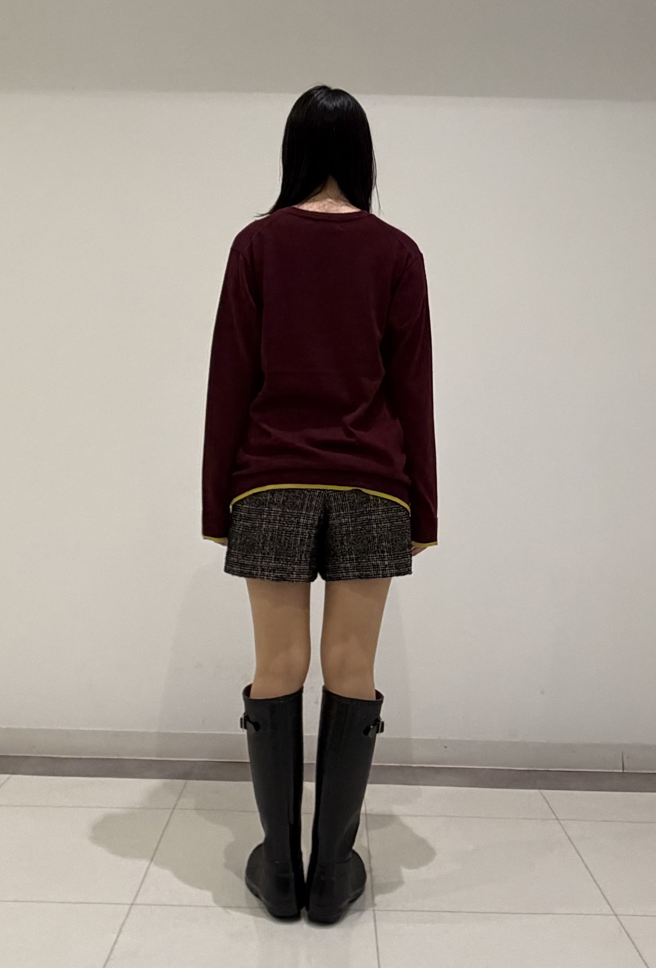 齊藤莉子さんの「DRESSTERIOR｜ゼニアバルーファ キャッシュウール Vネックプルオーバー」を使ったコーディネート