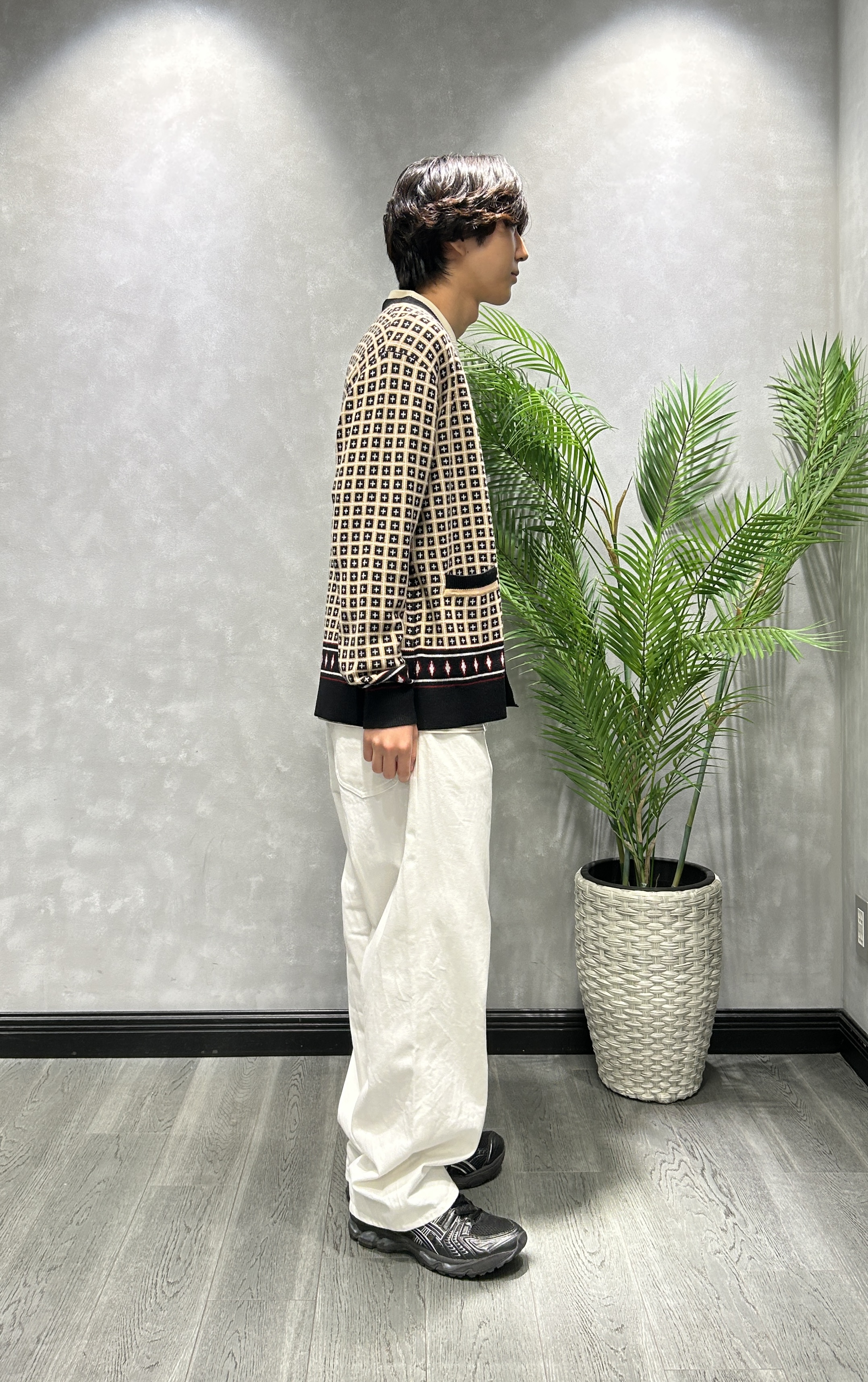 ruiさんの「TAKEO KIKUCHI｜【BOWLER HAT LABEL】ジオメトリック柄カーディガン」を使ったコーディネート