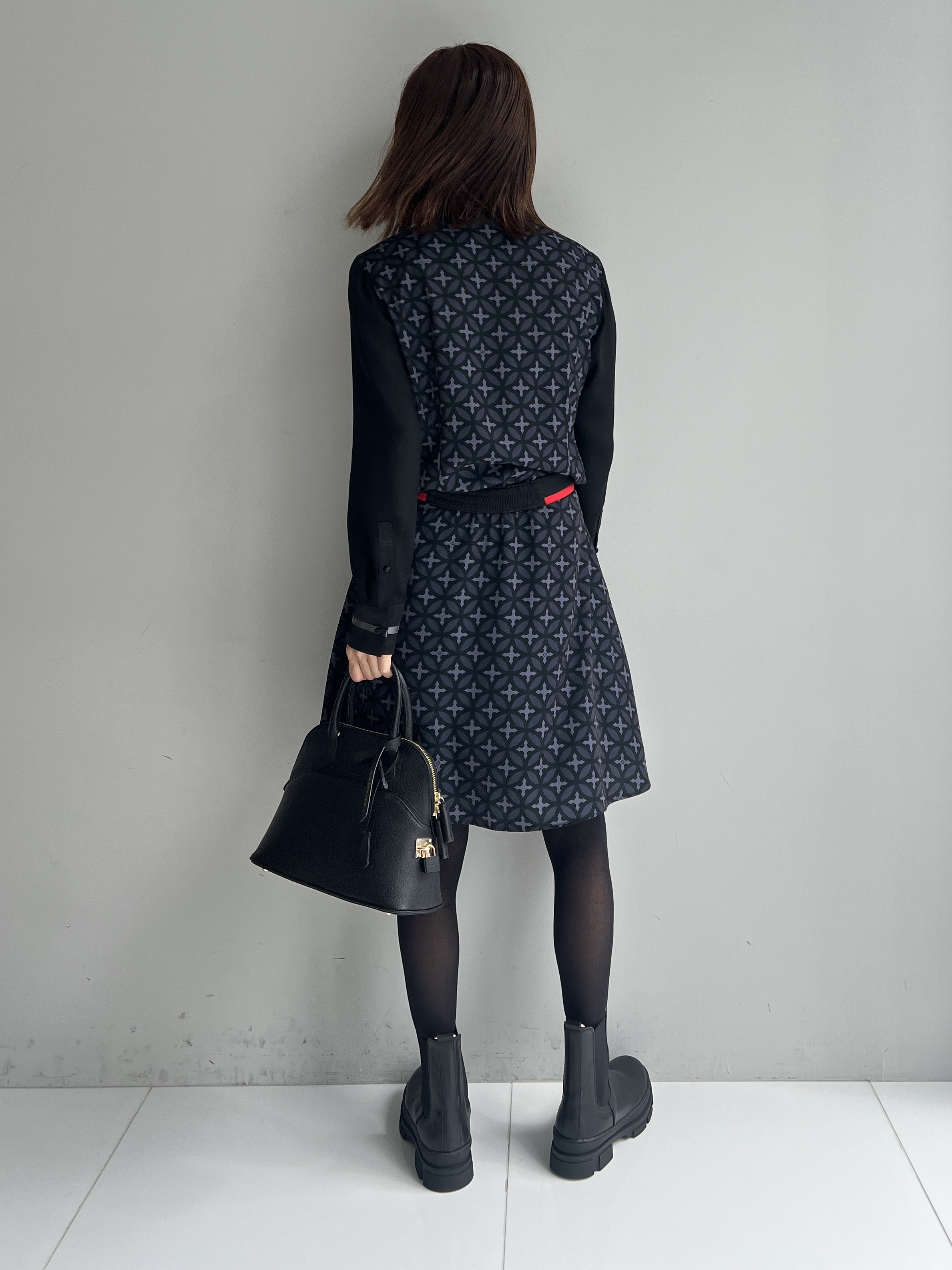 misaさんの「DRESSTERIOR｜オーバーラップサークル フリルカラーボウタイブラウス」を使ったコーディネート