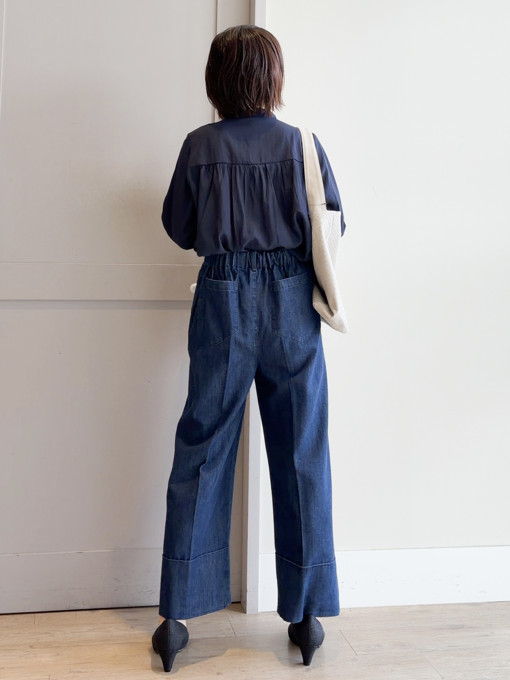 yamakoさんの「grove｜【お仕事◎】ヴィンテージサテンシャーリングブラウス」を使ったコーディネート