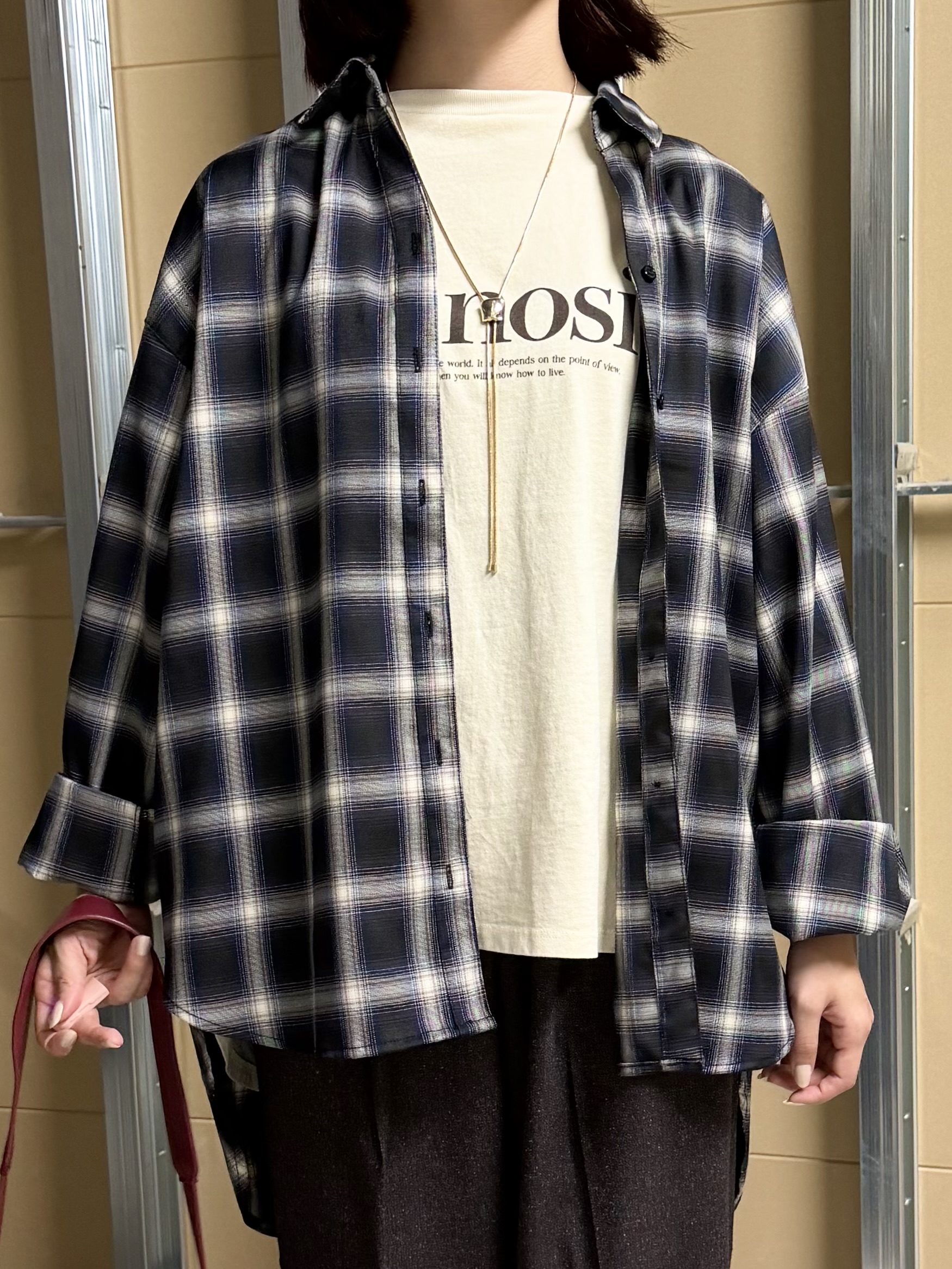 sahoさんの「THE SHOP TK｜後ろ姿も着映える バックシャーリングシャツ」を使ったコーディネート