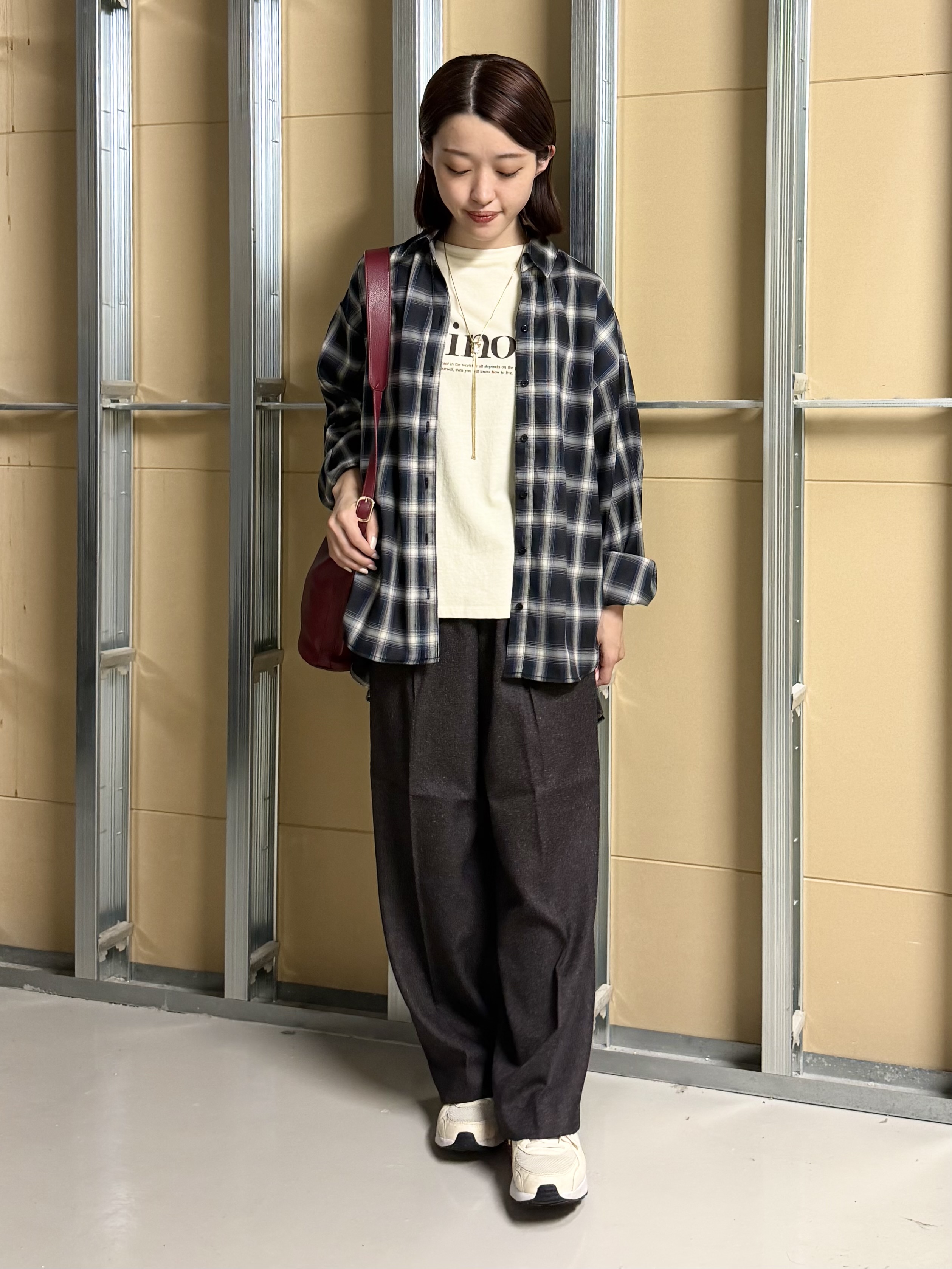 sahoさんの「THE SHOP TK｜後ろ姿も着映える バックシャーリングシャツ」を使ったコーディネート