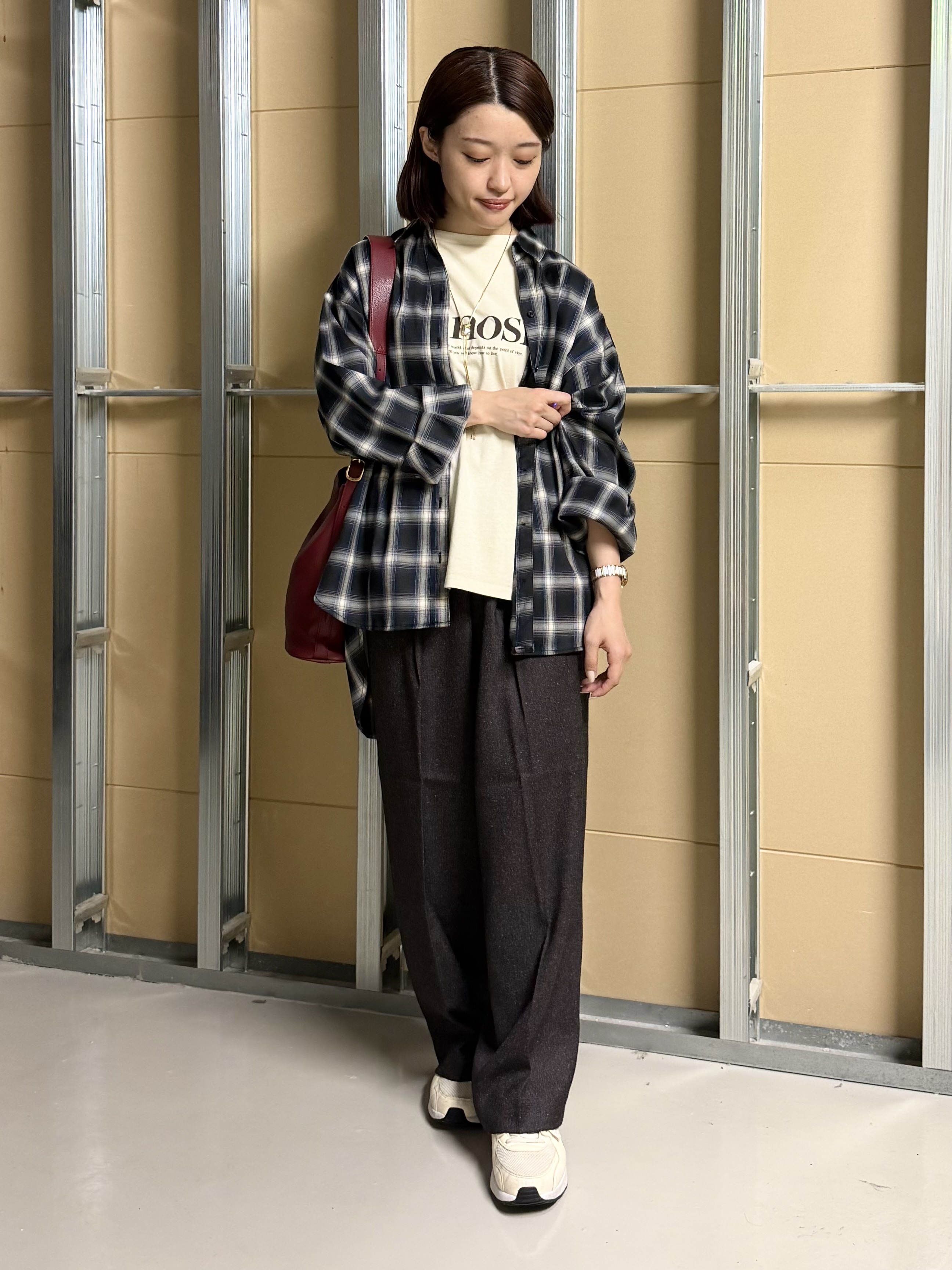 sahoさんの「THE SHOP TK｜後ろ姿も着映える バックシャーリングシャツ」を使ったコーディネート